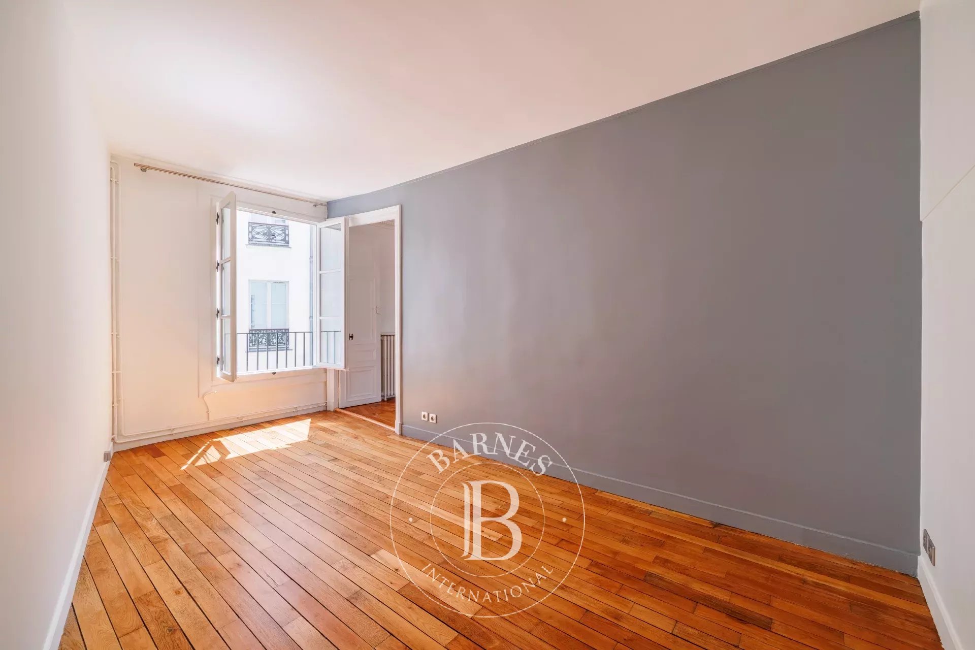 Daire Paris 2ème - picture 14