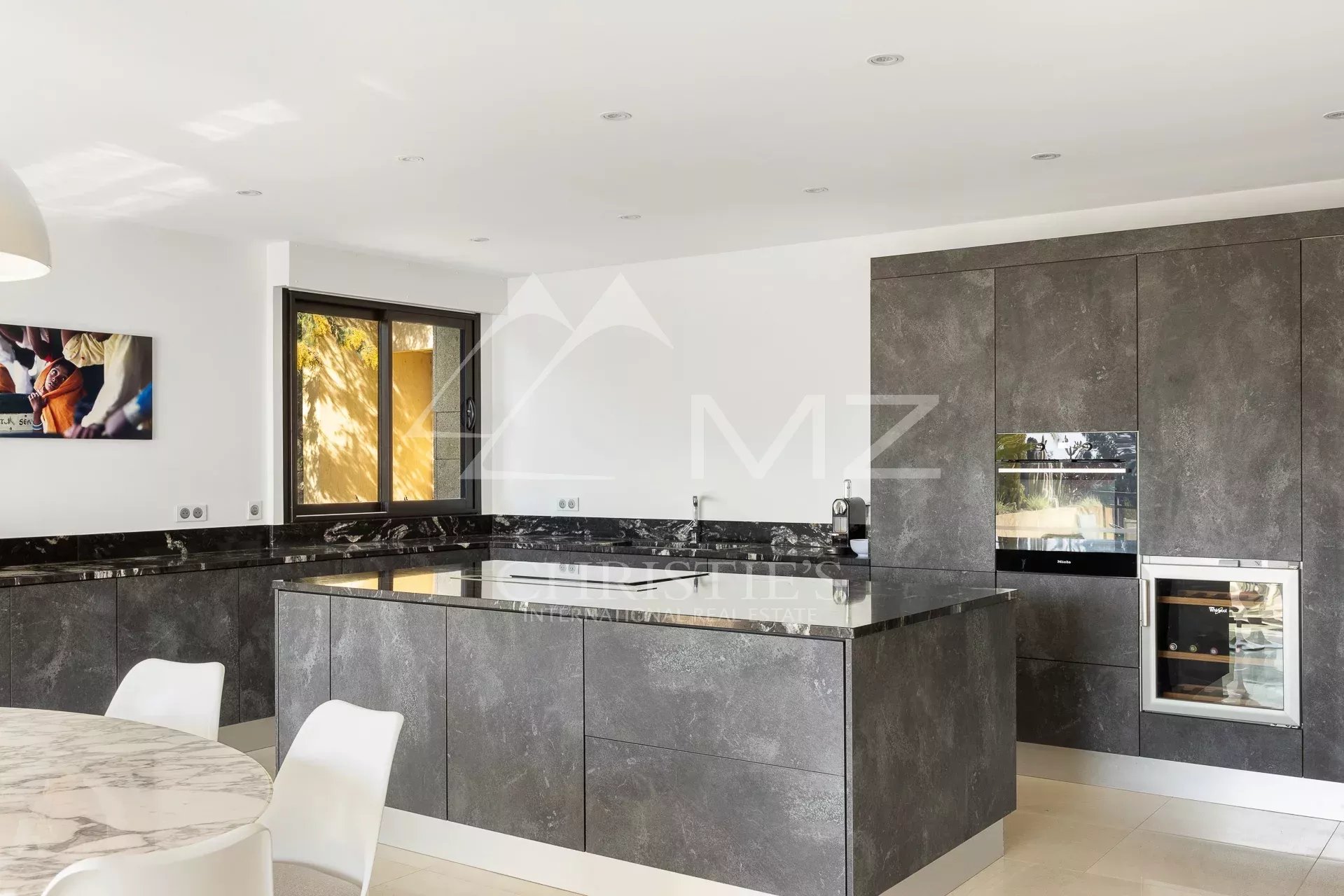 4 Bedroom Apartment/Flat's Image 3