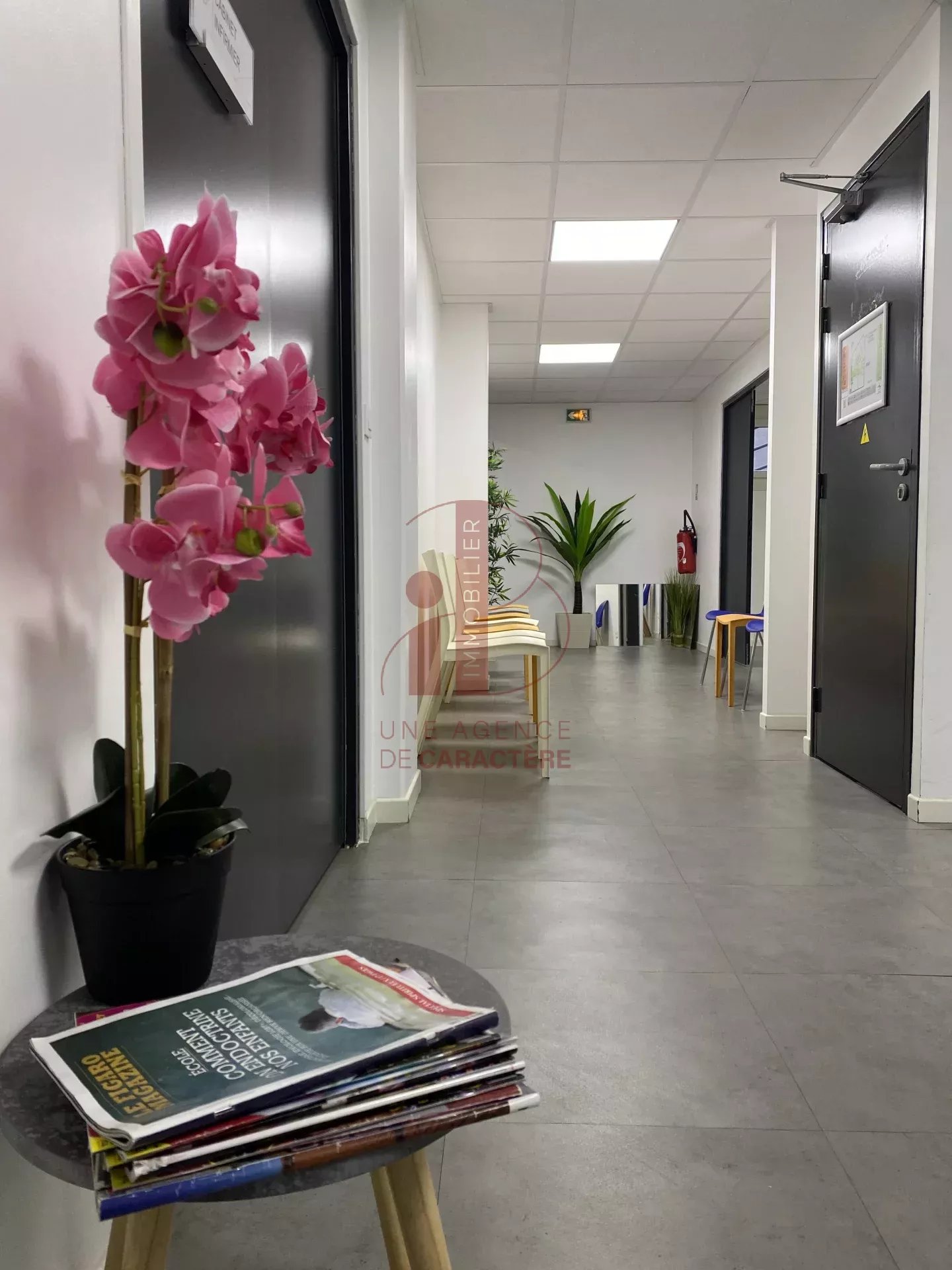 ESPACE LAGORSSE FONTAINEBLEAU  LOCAL PROFESSIONNEL 15 M²  A LOUER