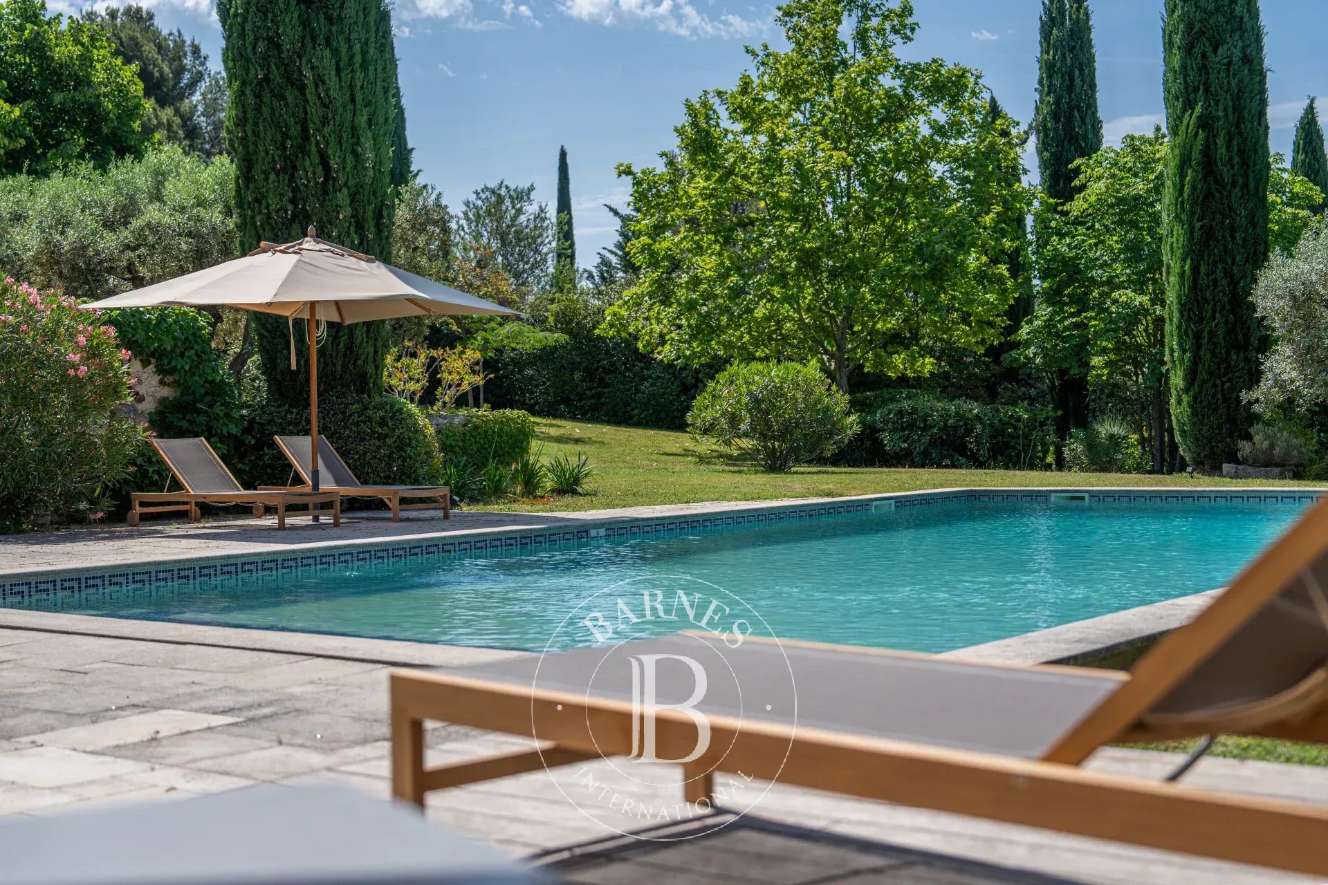 AIX-EN-PROVENCE – BASTIDE 3,767 SQ FT – 75,347 SQ FT GROUNDS – SALT POOL – INDEPENDENT APARTMENT - picture 4