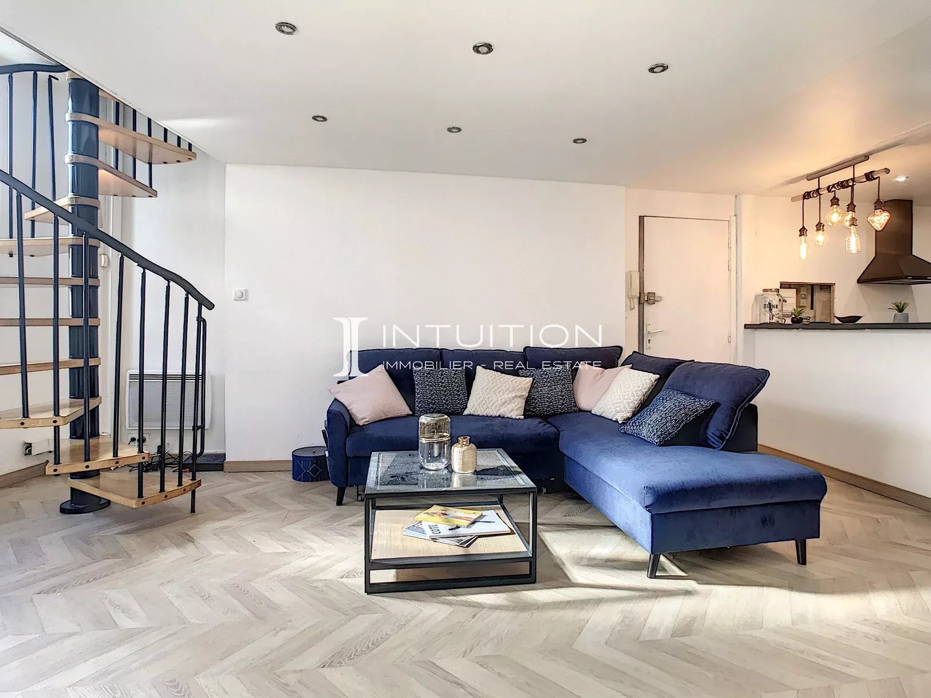 Cannes - Montfleury : Duplex avec terrasse agréablement rénové