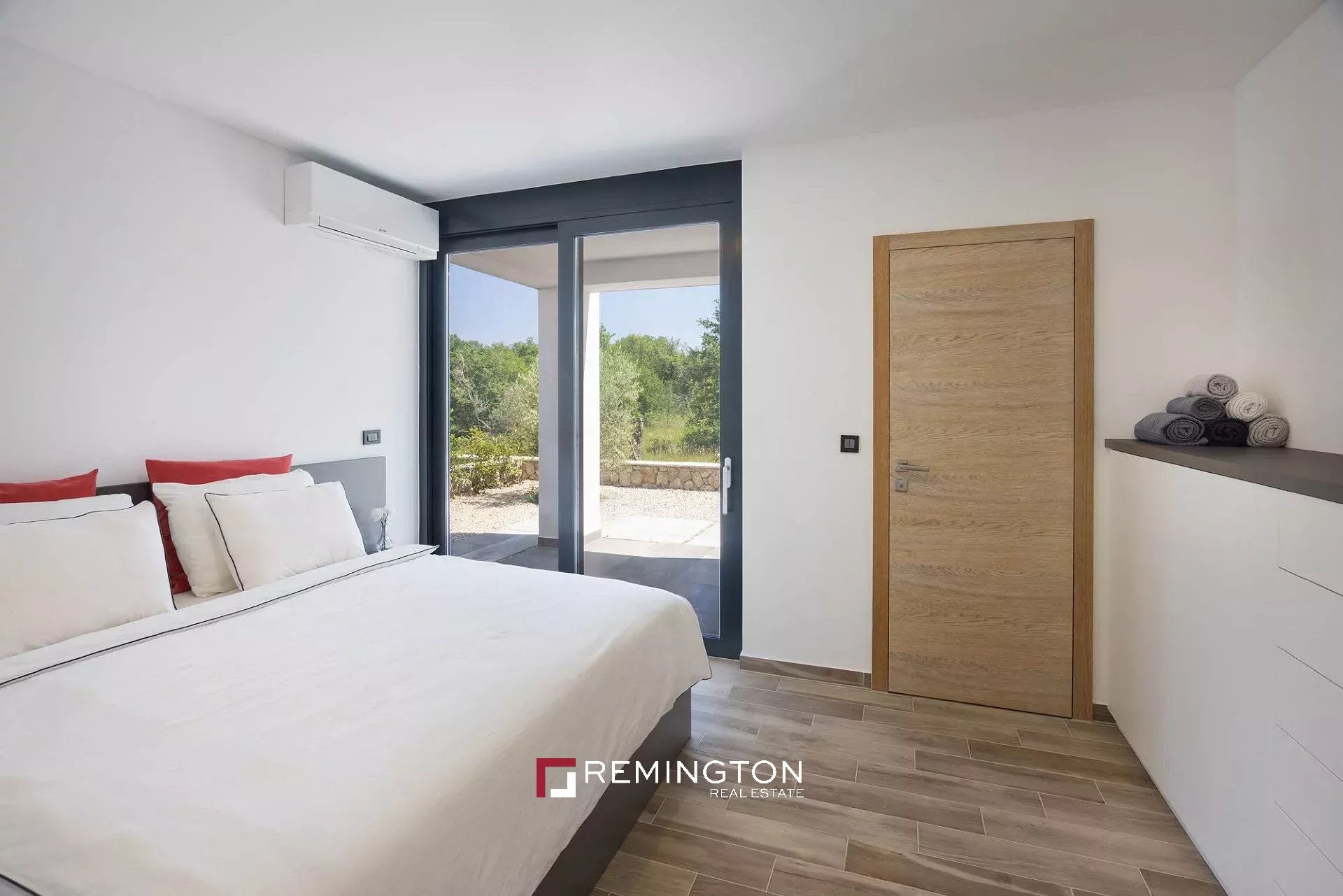 3 Bedroom Villa/Townhouse's Image 8