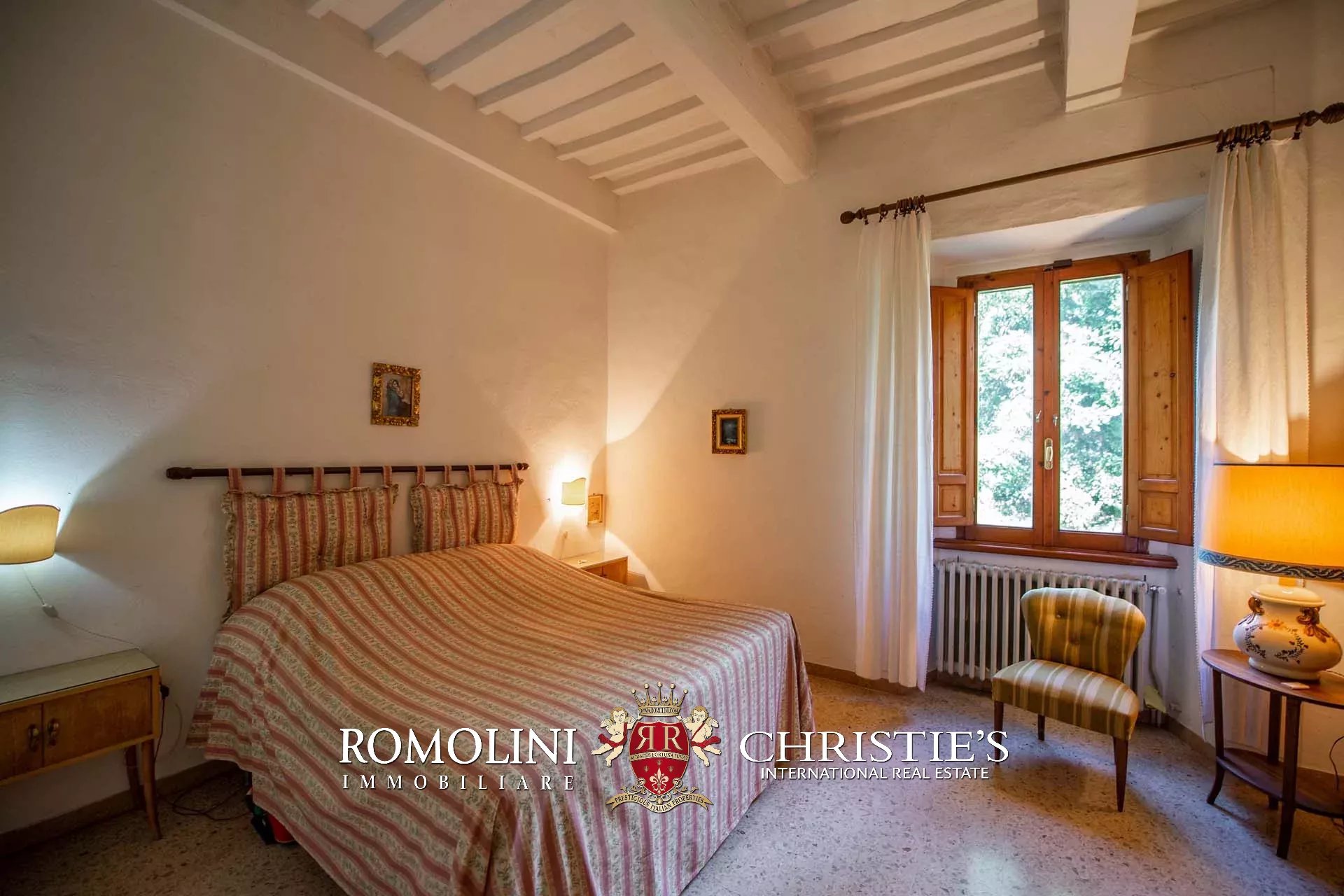 6 Bedroom Villa/Townhouse's Image 39