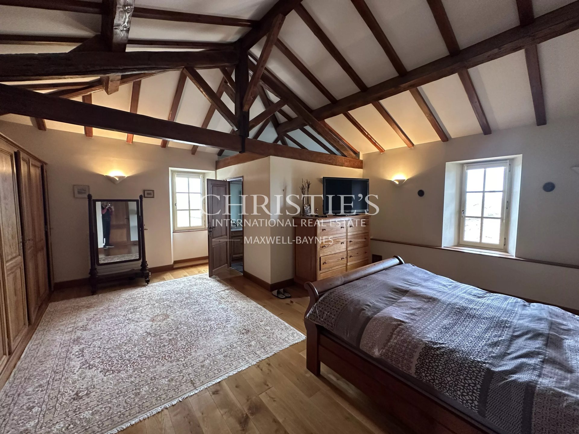 8 Bedroom Vineyard's Image 29