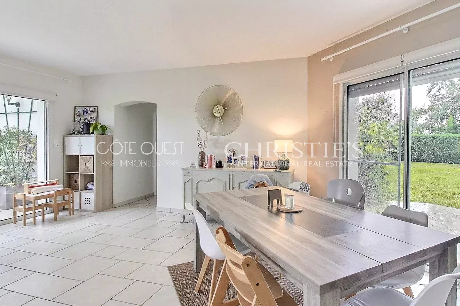 6 Bedroom Villa/Townhouse's Image 6