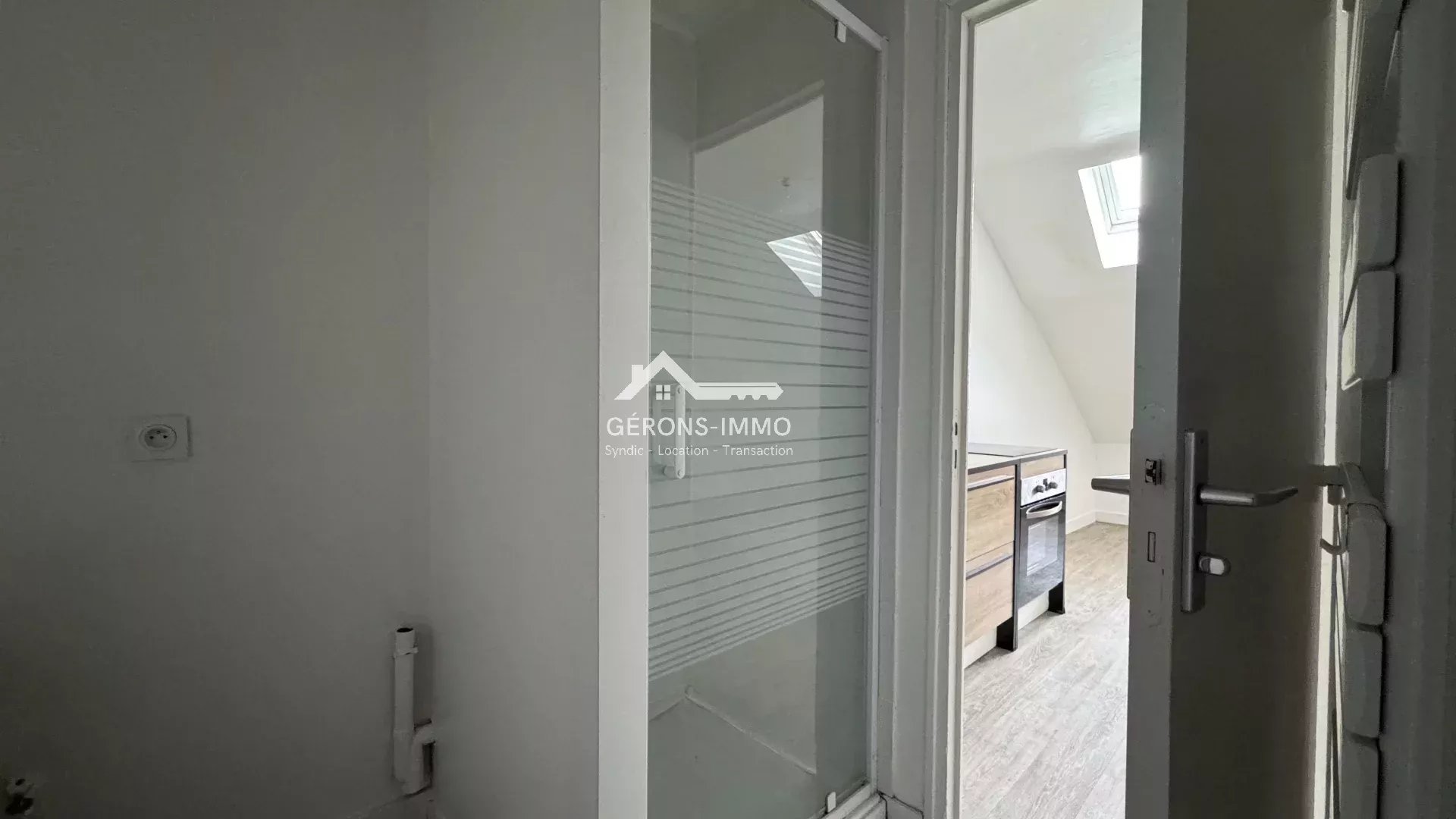 Location: Appartement T3 – Nantes, Cité des congrès – Champs de Mars - Photo 5
