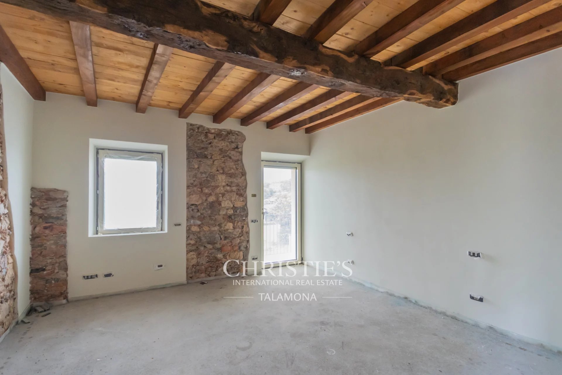 4 Bedroom Villa/Townhouse's Image 25