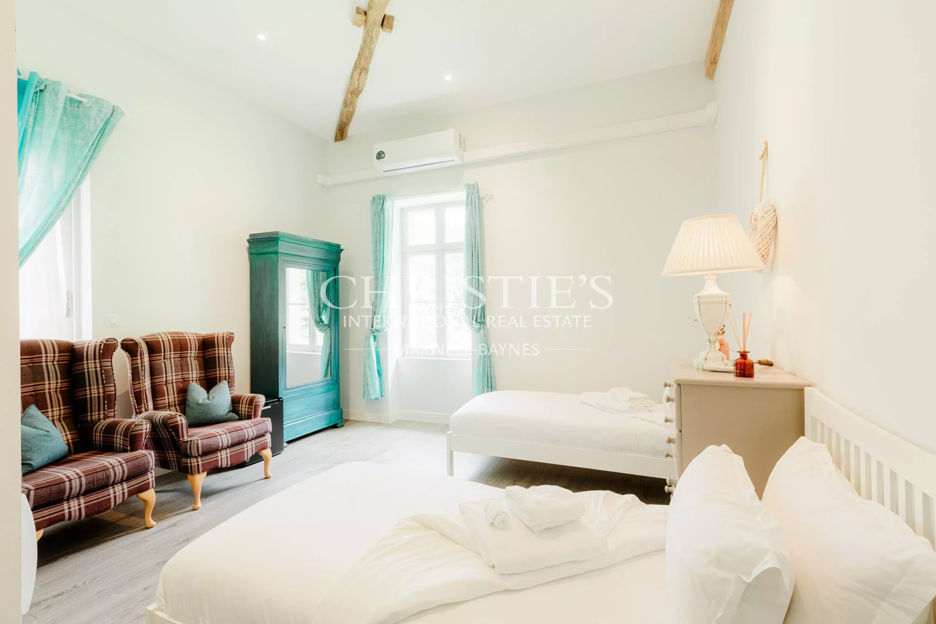 53 Bedroom Chateau's Image 57
