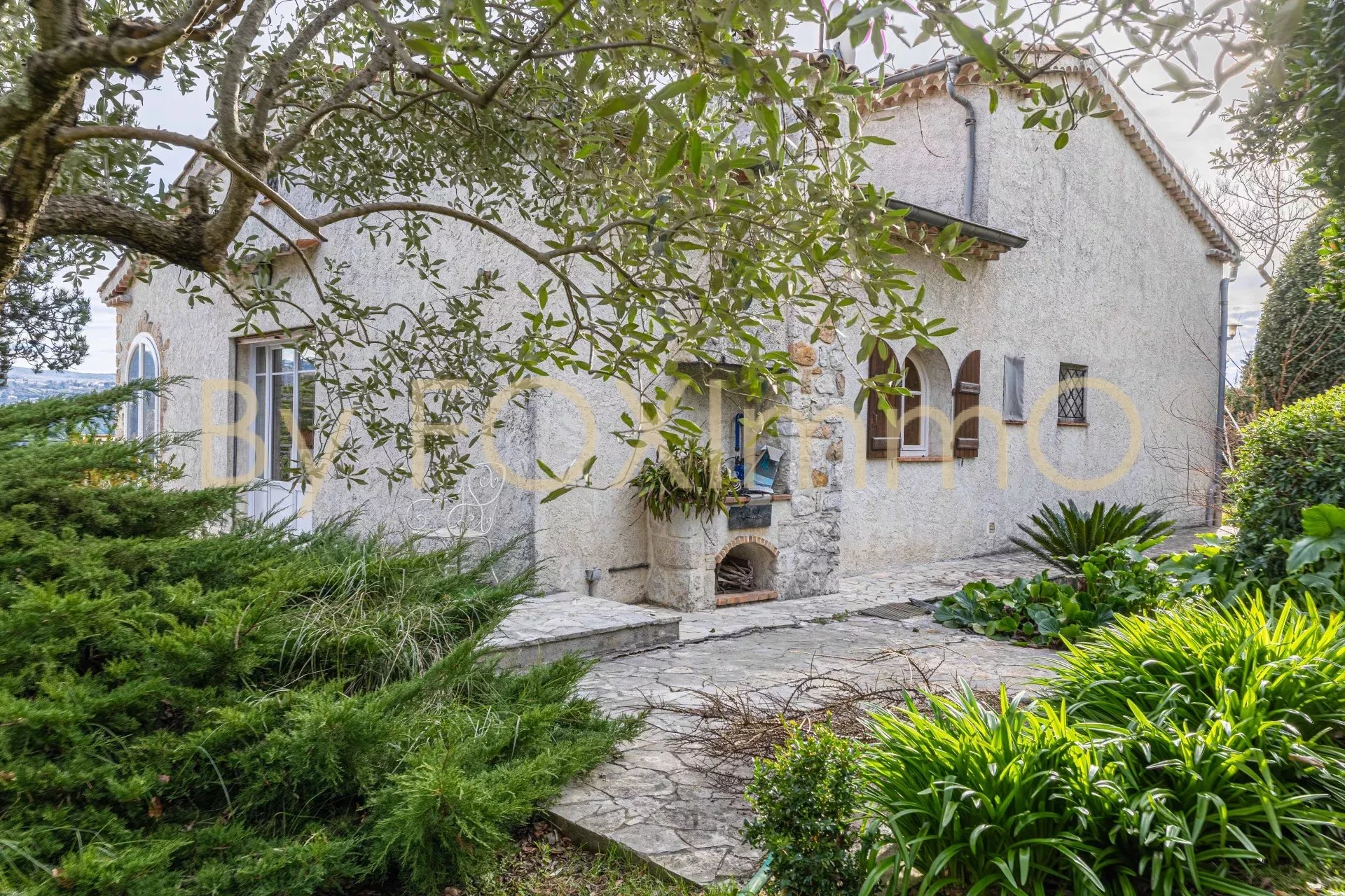 ESCLUSIVO !  Saint Jeannet, Zona residenziale, Vista libera, Dominante, Tranquilla Bellissima casa indipendente, Terreno edificabile piatto 5000m2 + casa indipendente,