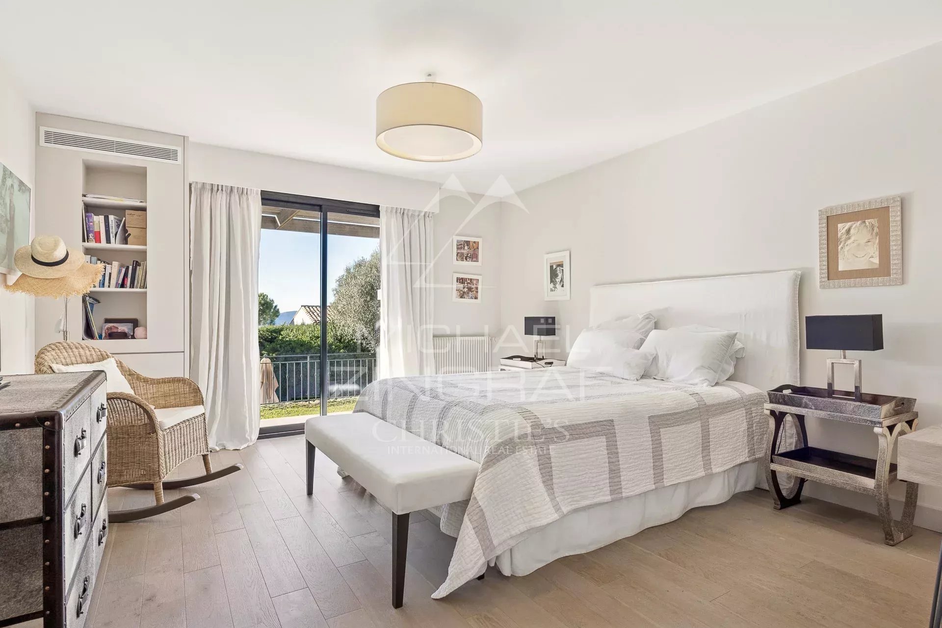 6 Bedroom Villa/Townhouse's Image 5