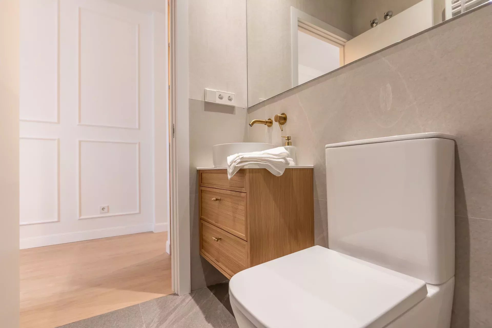 Design Japonais-Nordique avec Lumière Naturelle à Lista - picture 12