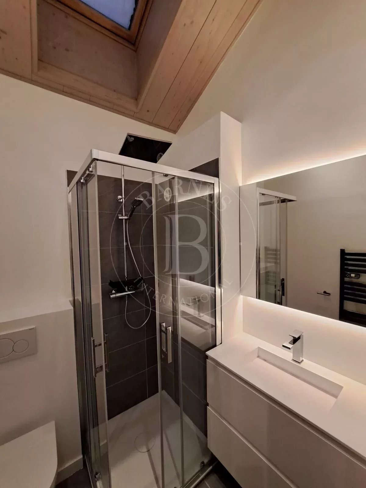 Renovated Chalet -4 Bedrooms Ski-In/Ski-Out - Courchevel la Tania