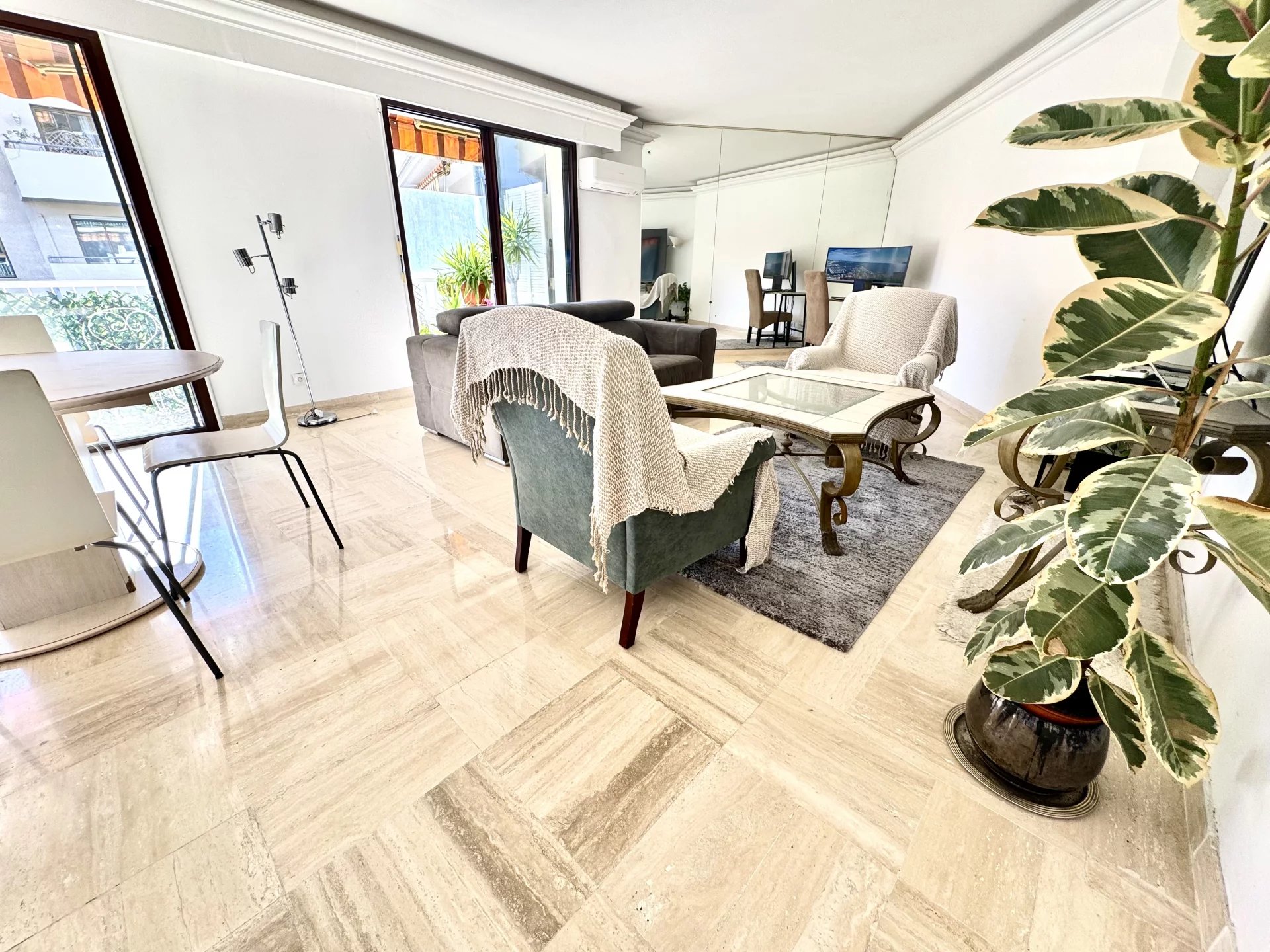 Cannes 3-room property for sale near the centre