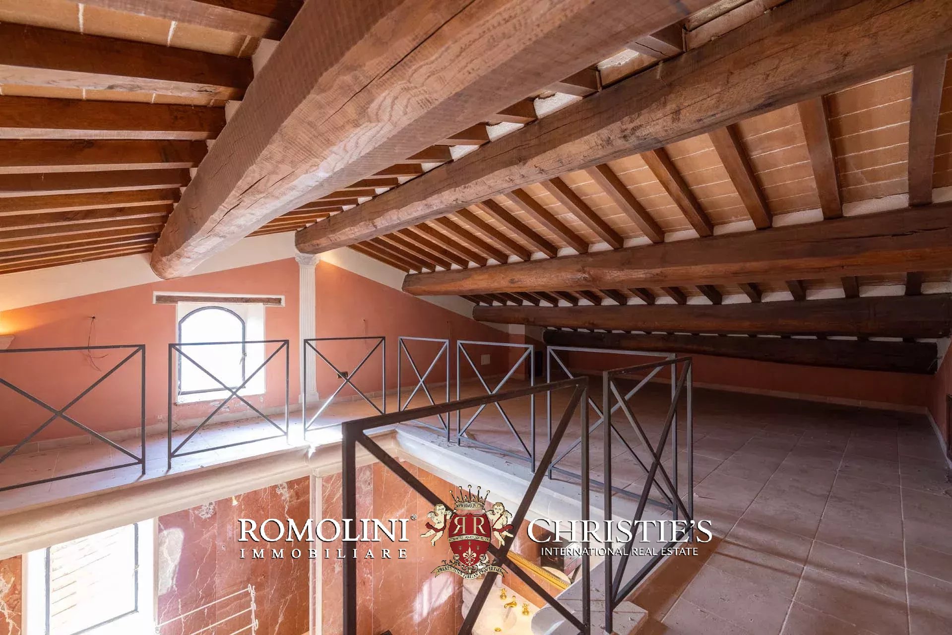 10 Bedroom Villa/Townhouse's Image 124