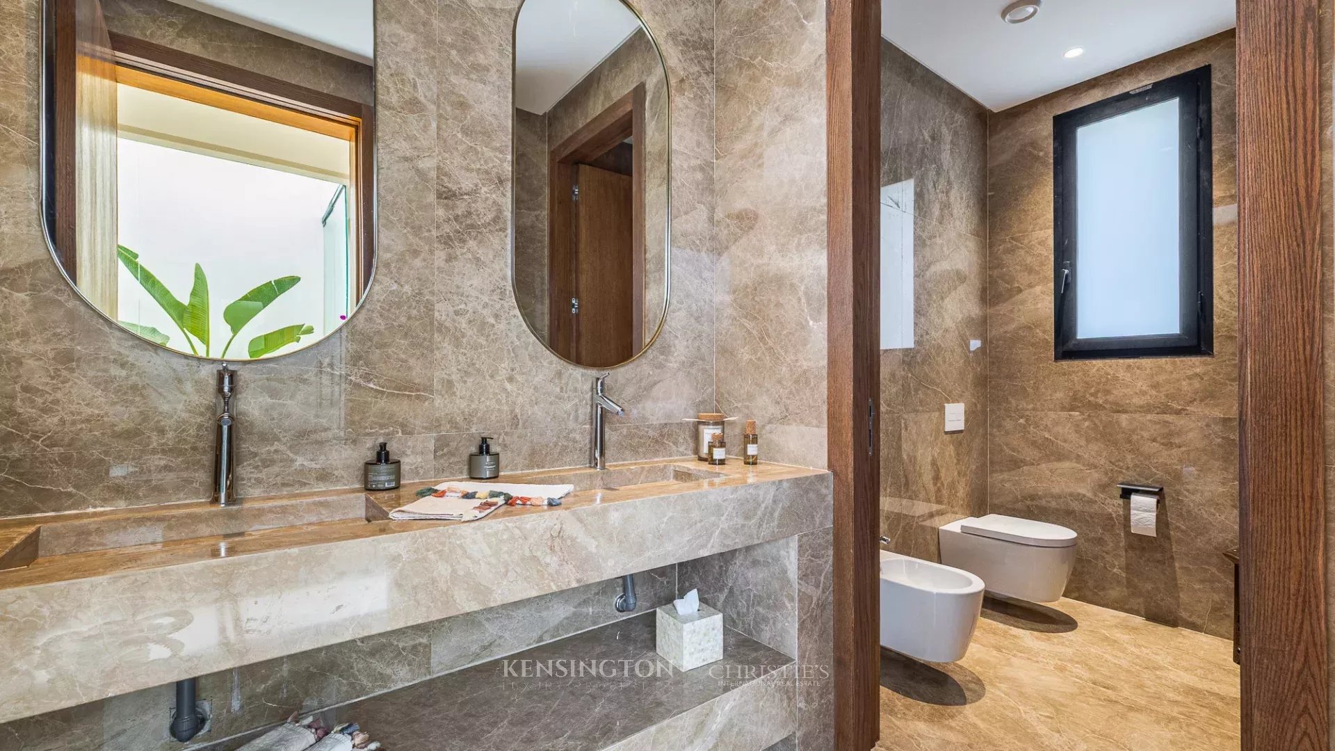 4 Bedroom Villa/Townhouse's Image 40