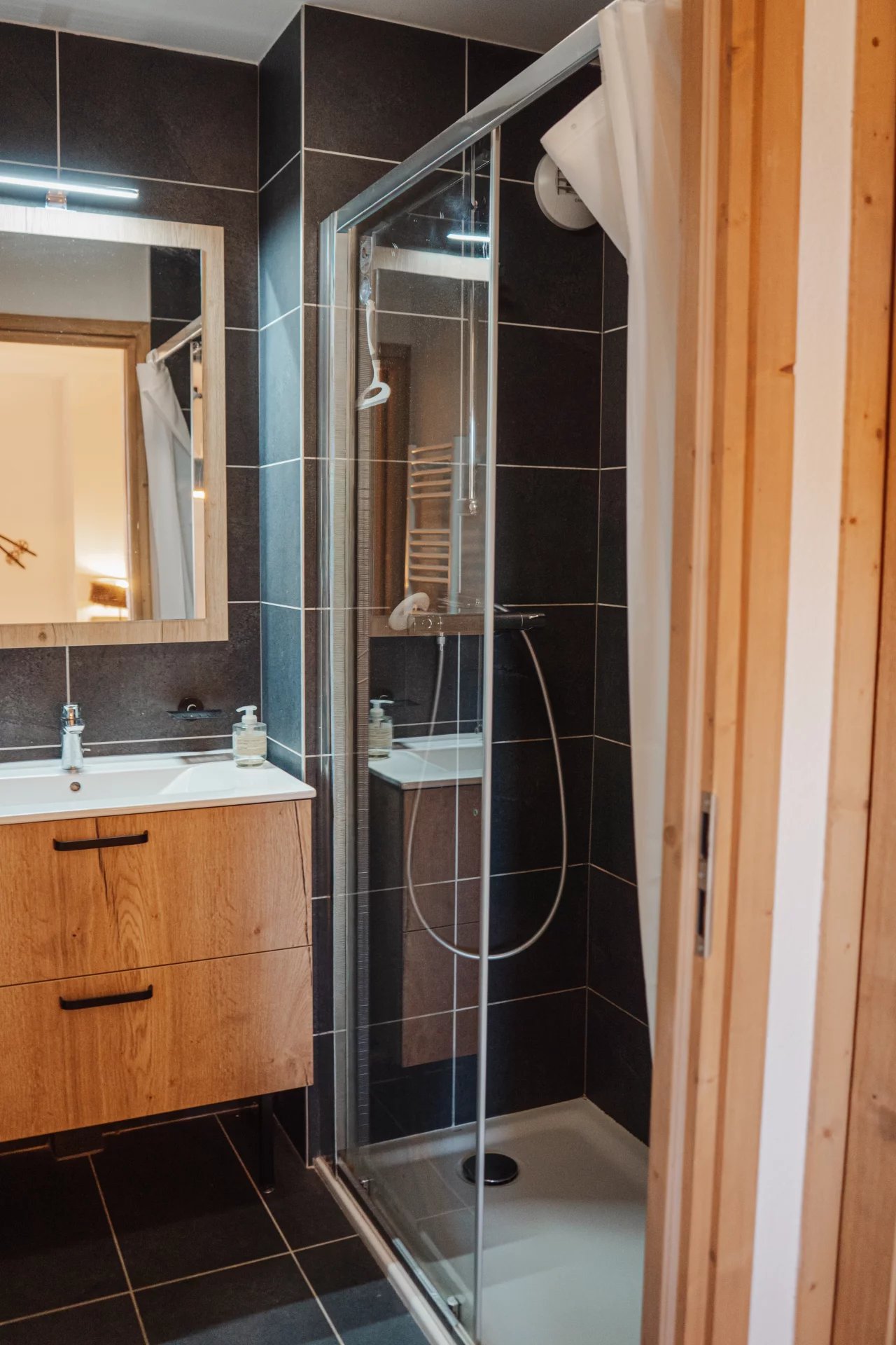 NEIGE ET SOLEIL A23 – Appartement 6 personnes proche des pistes