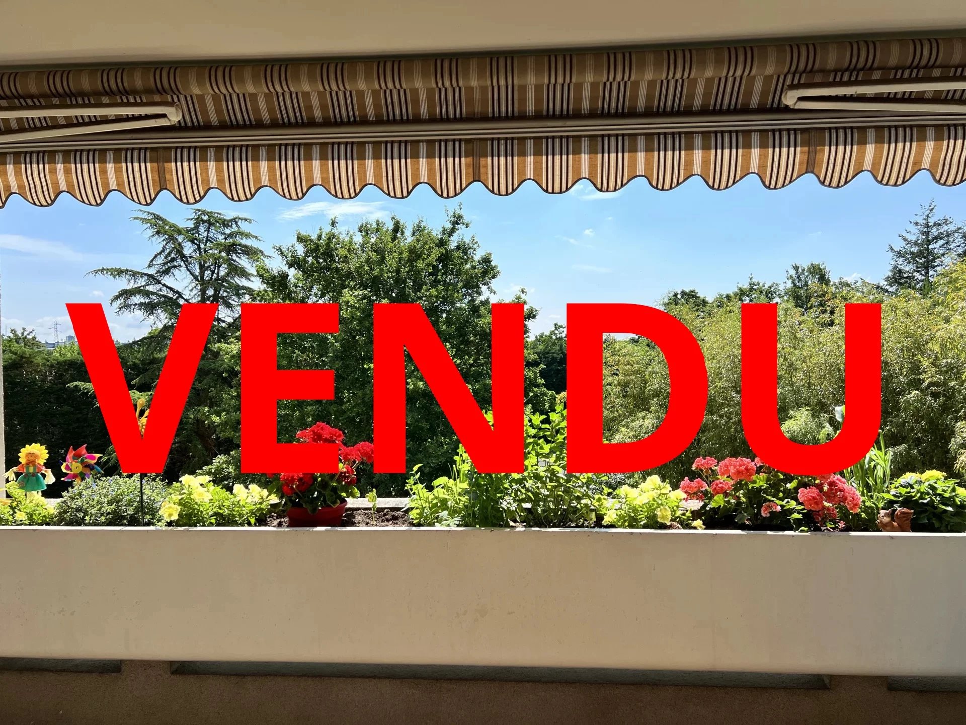 LE VERNAY - T1 de 41,13 m2 avec grand BALCON