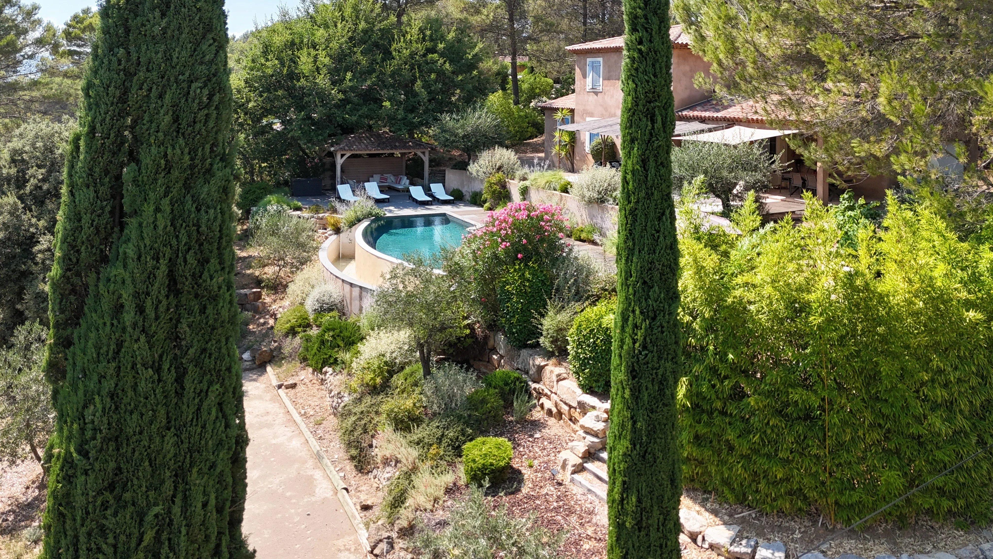 Elegant 4-Bedroom Villa with Pool in Carcès, France