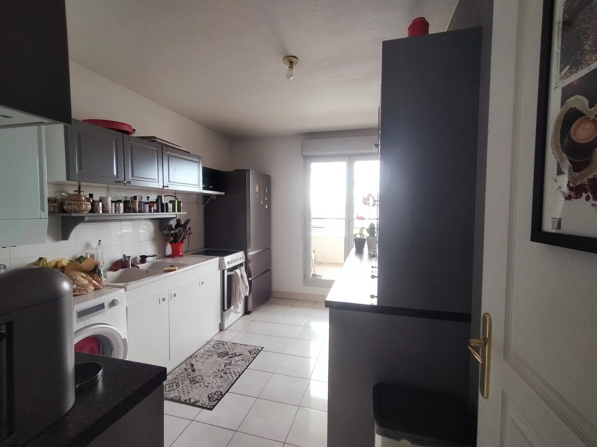 483223 Location Lyon 8ème