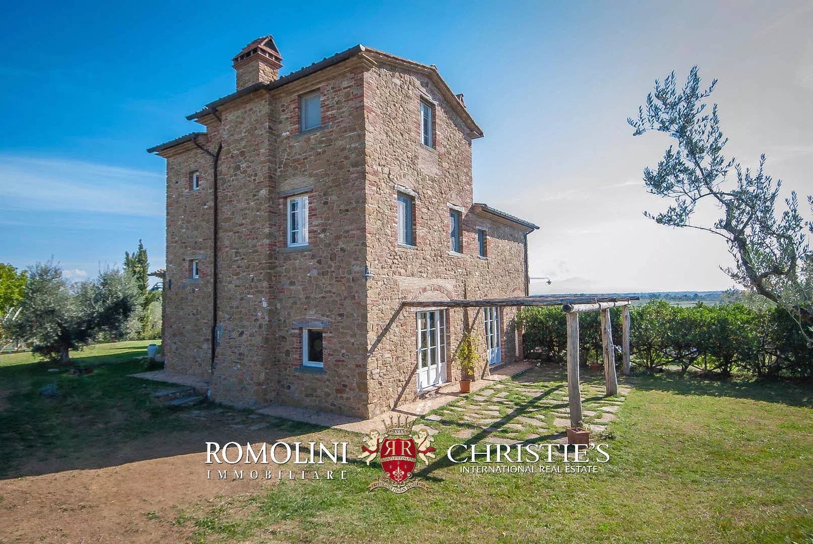 3 Bedroom Villa/Townhouse's Image 28