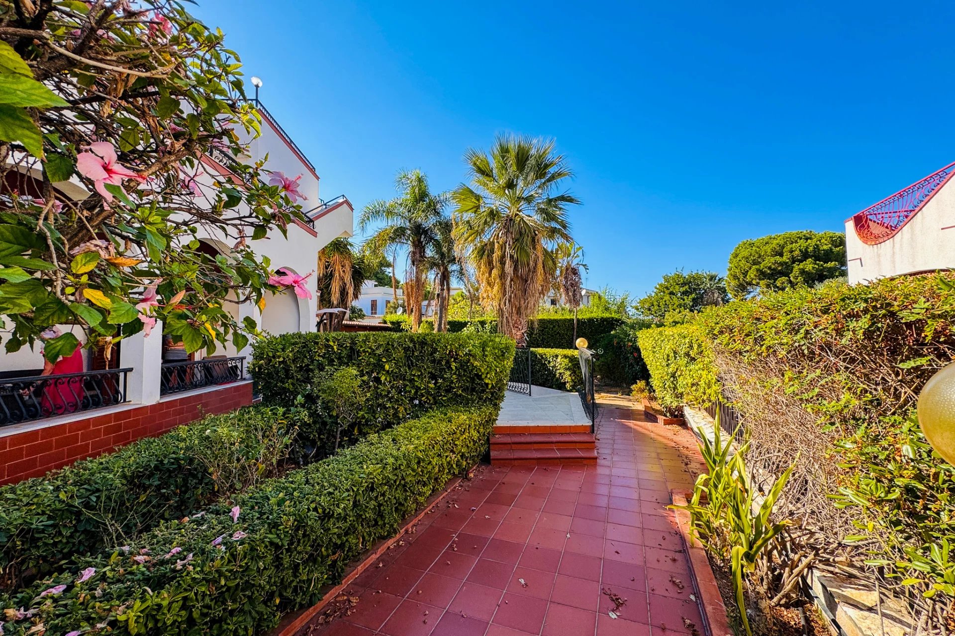 Villa in Casteldaccia - Image 4