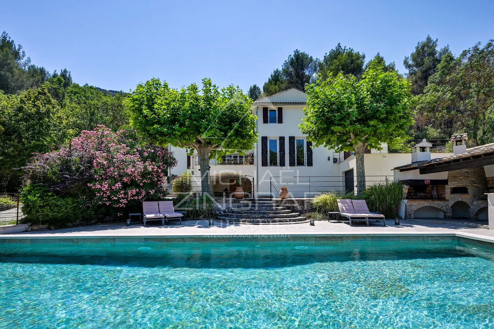 8 Bedroom Villa/Townhouse's Image 21