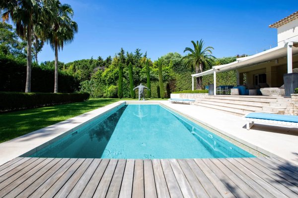 Cap d’Antibes — West Side Elegant Villa in a Private Gated Estate — photo 5