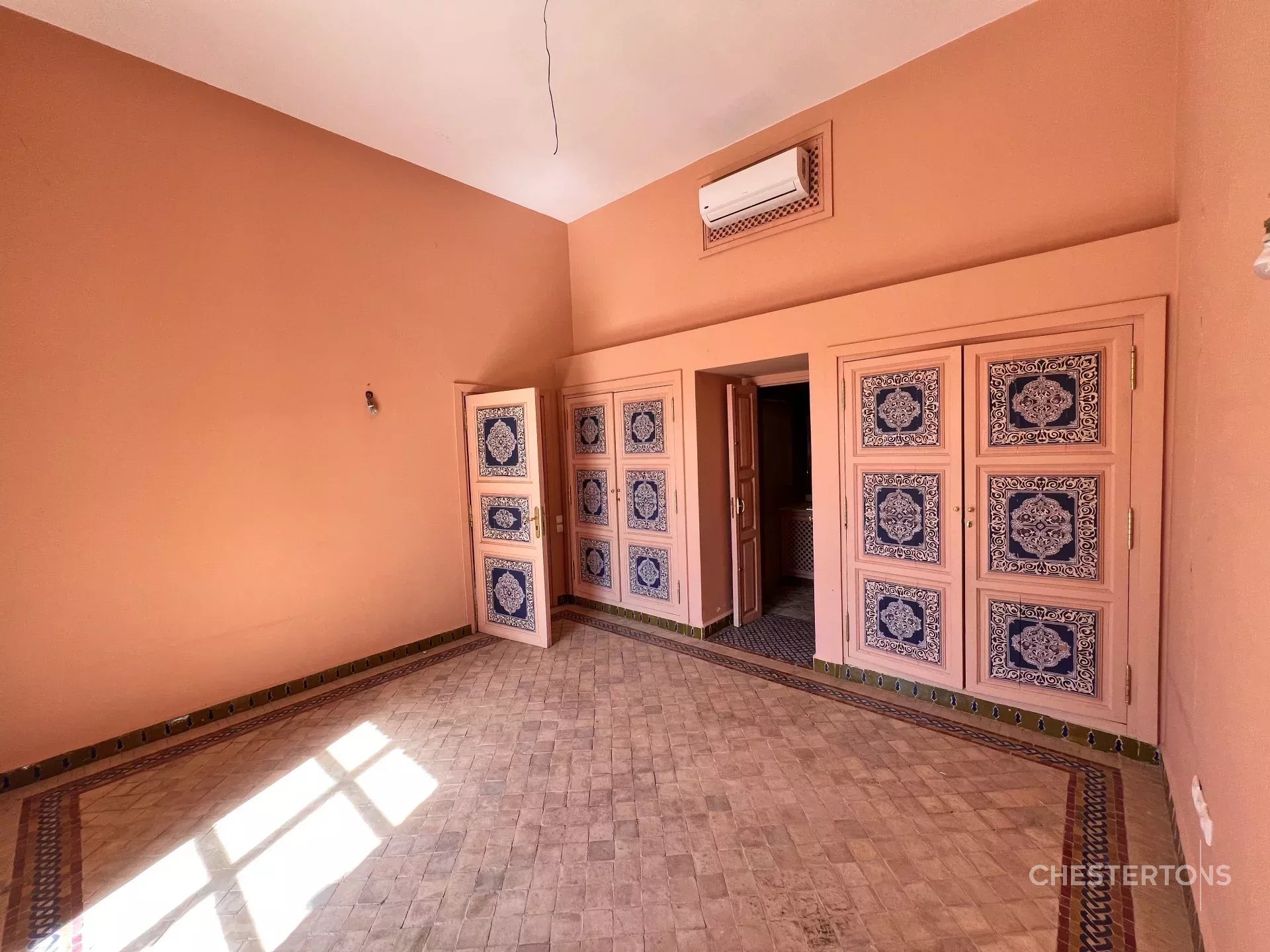 Image of Villa - 6 Bedrooms for Sale in Marrakech-Ménara-Marrakech-Morocco, Image 10