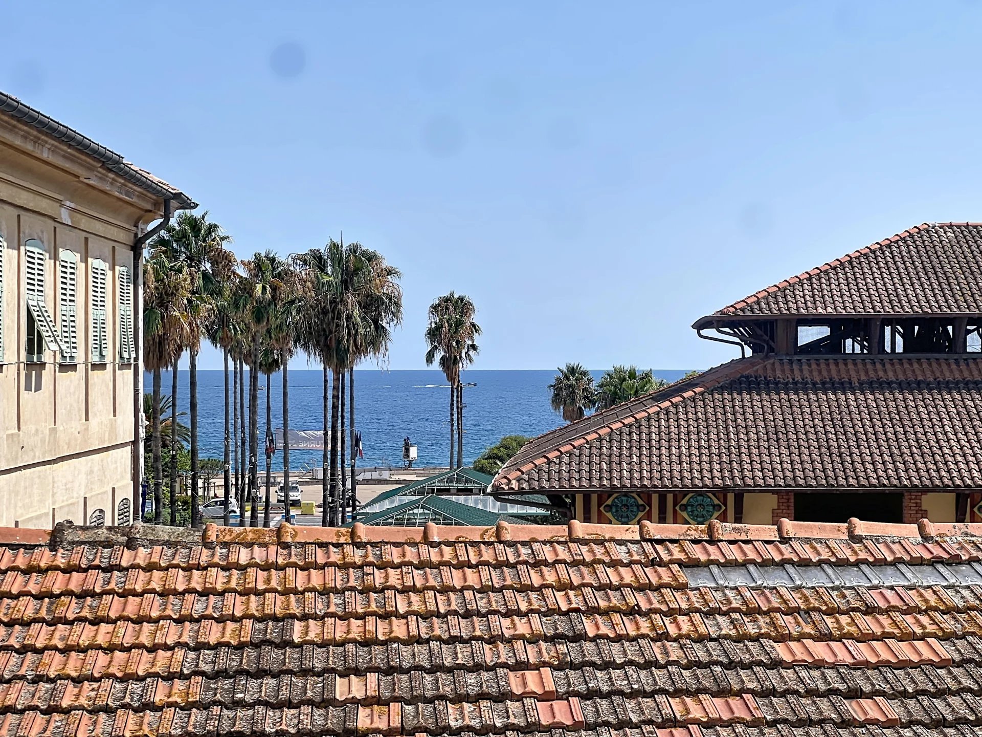 Appartamento luminoso con vista mare a Menton