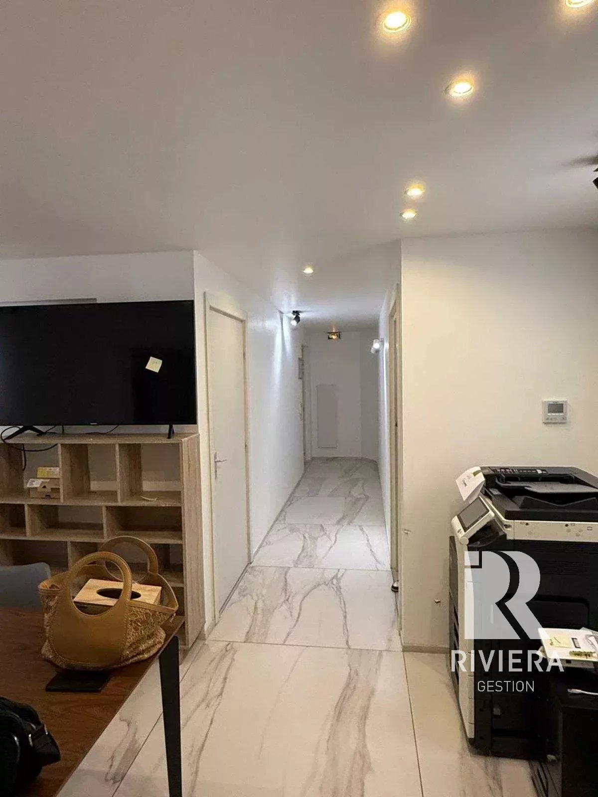 Location Bureau Antibes