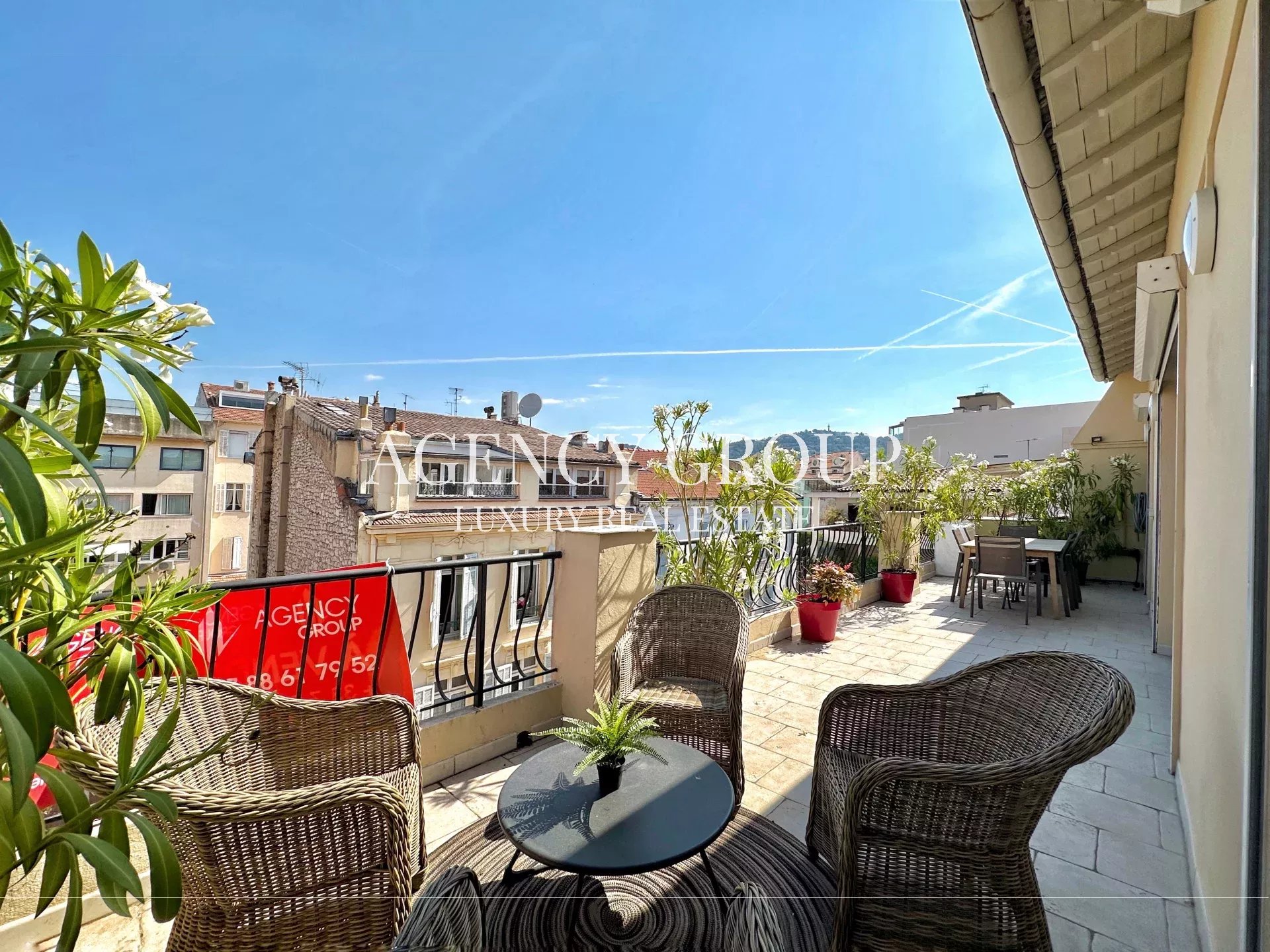 APPARTEMENT 4 PIECES AVEC TERRASSE - FORT RENDEMENT LOCATIF - CANNES BANANE