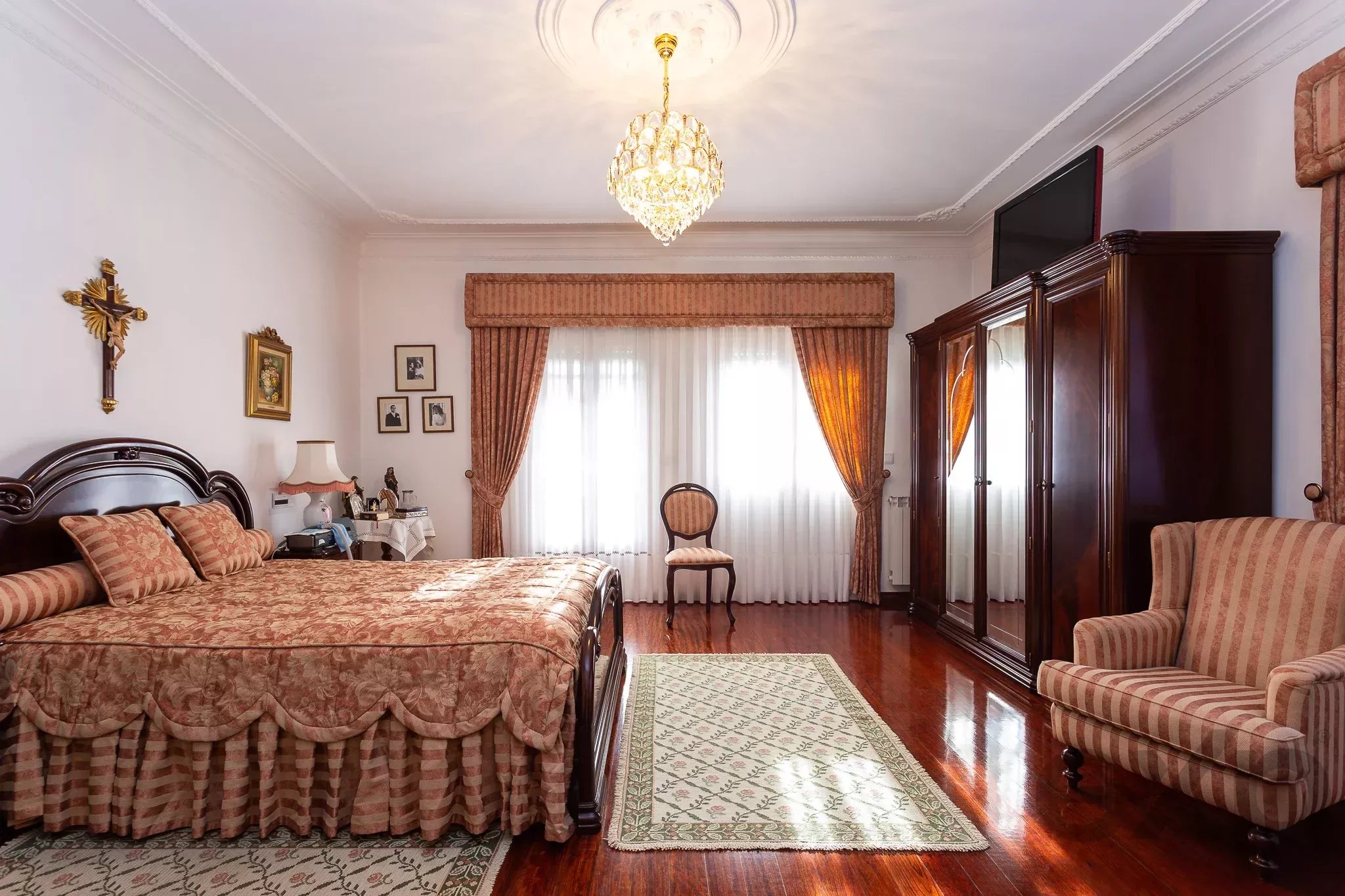 Prestigious Residence with Swimming Pool 87053100 image 24