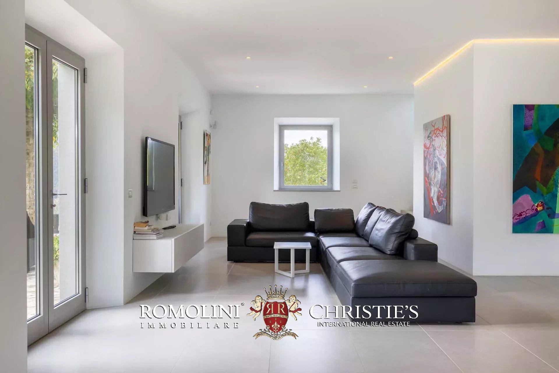 7 Bedroom Villa/Townhouse's Image 103