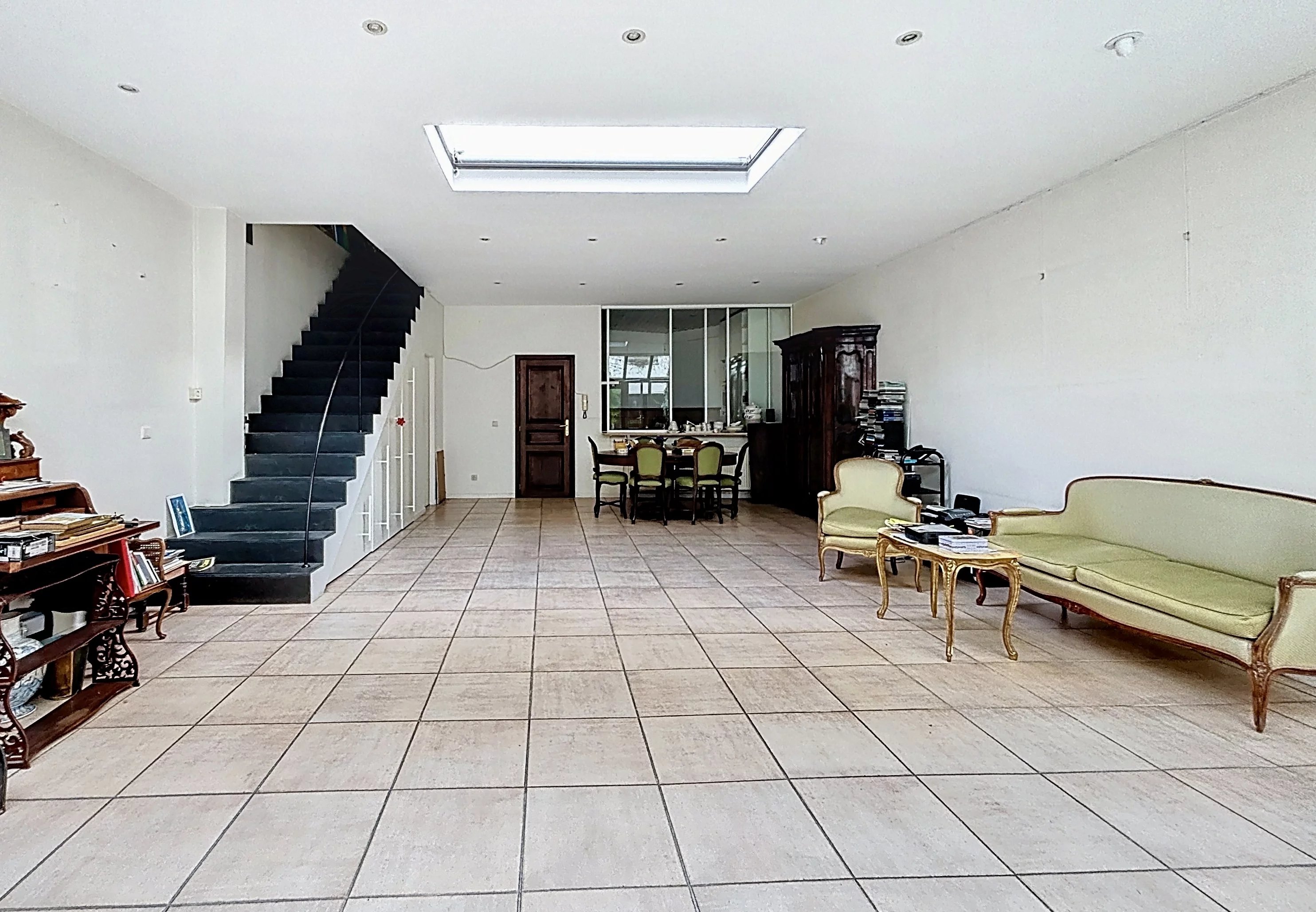 Large and elegant Brussels house with rear house