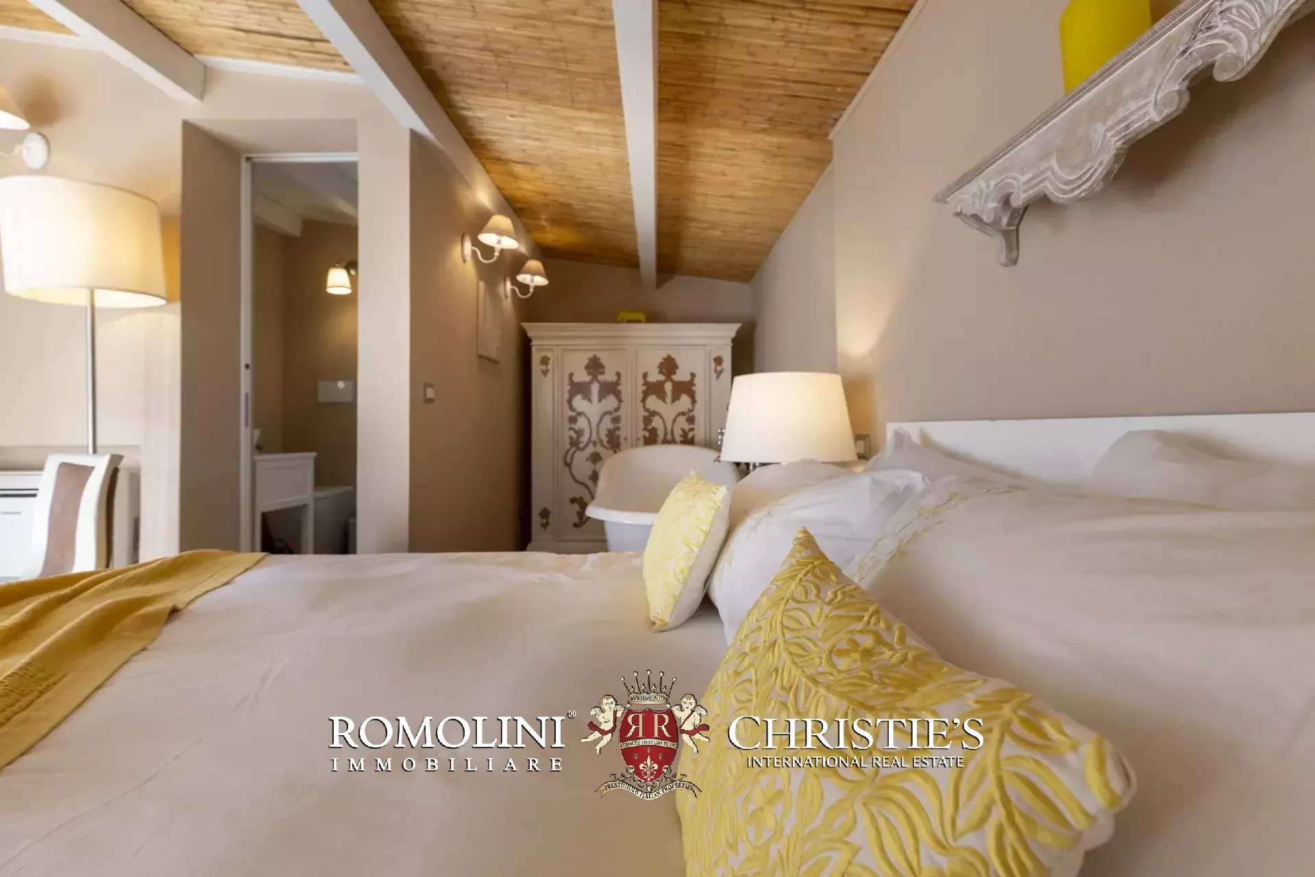 4 Bedroom Villa/Townhouse's Image 85