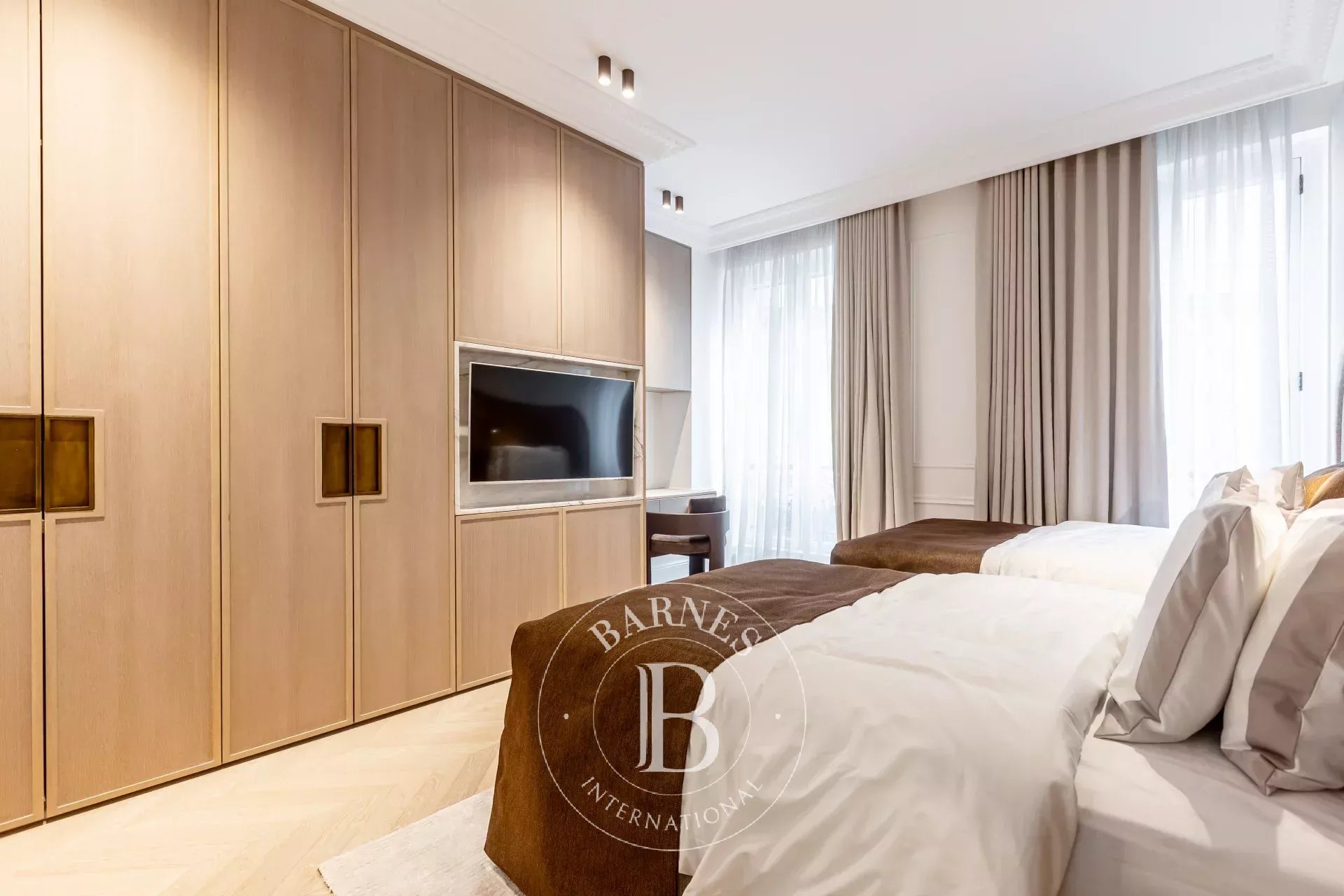 Paris  - Apartment 3 Bedrooms - picture 16