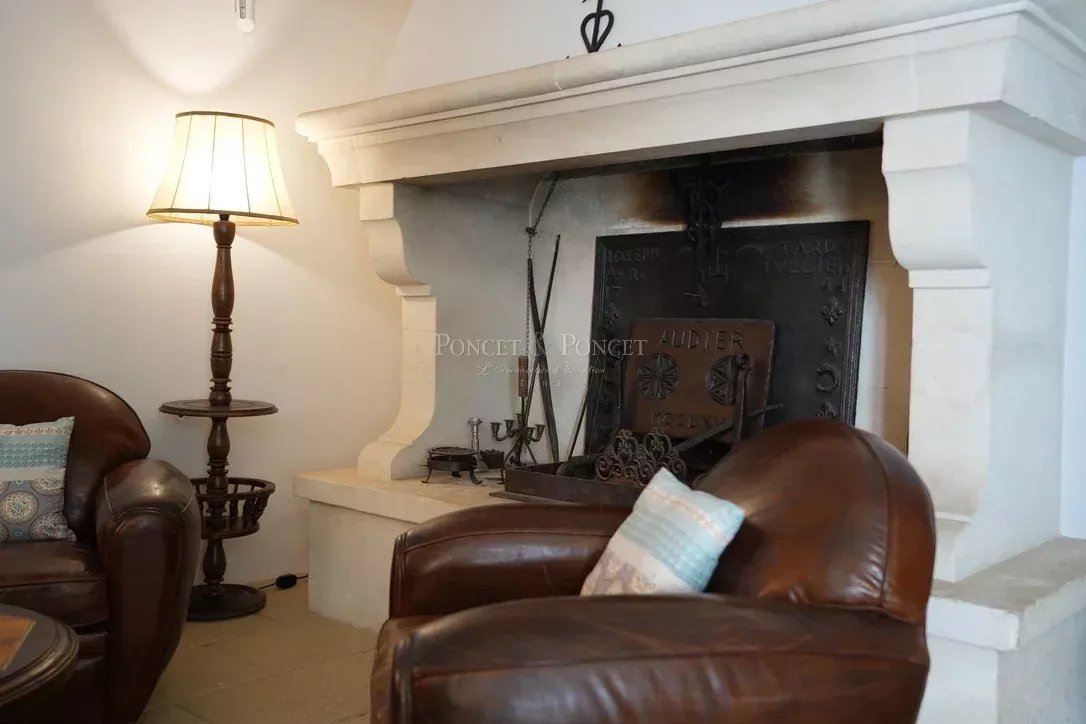 8 Bedroom Villa/Townhouse's Image 11