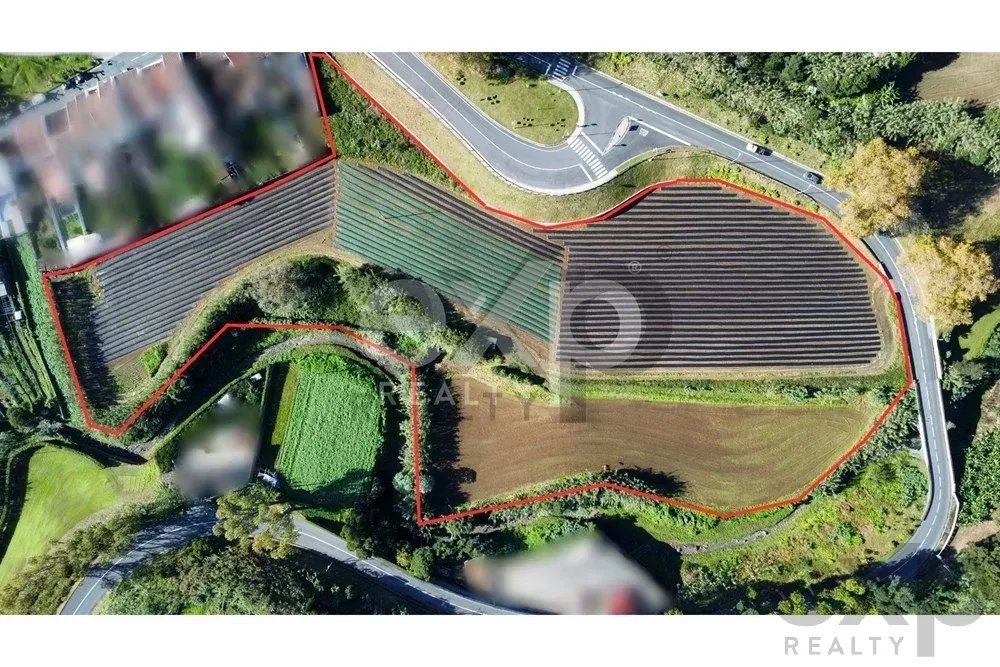 Terreno na Água de Pau (Entrada para a Caloura)