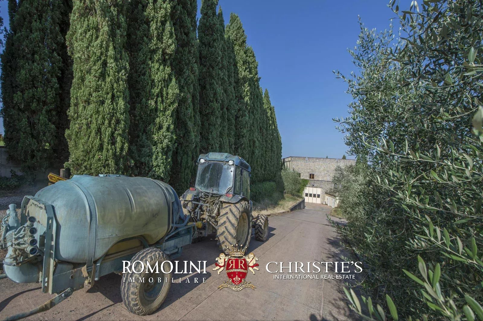 20 Bedroom Vineyard's Image 26