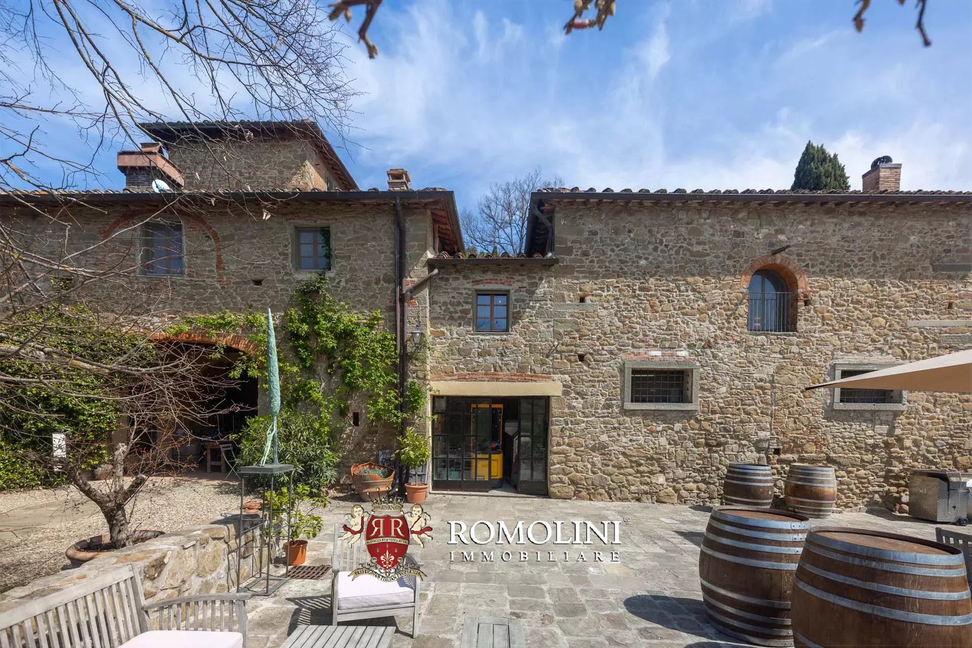 5 Bedroom Vineyard's Image 22