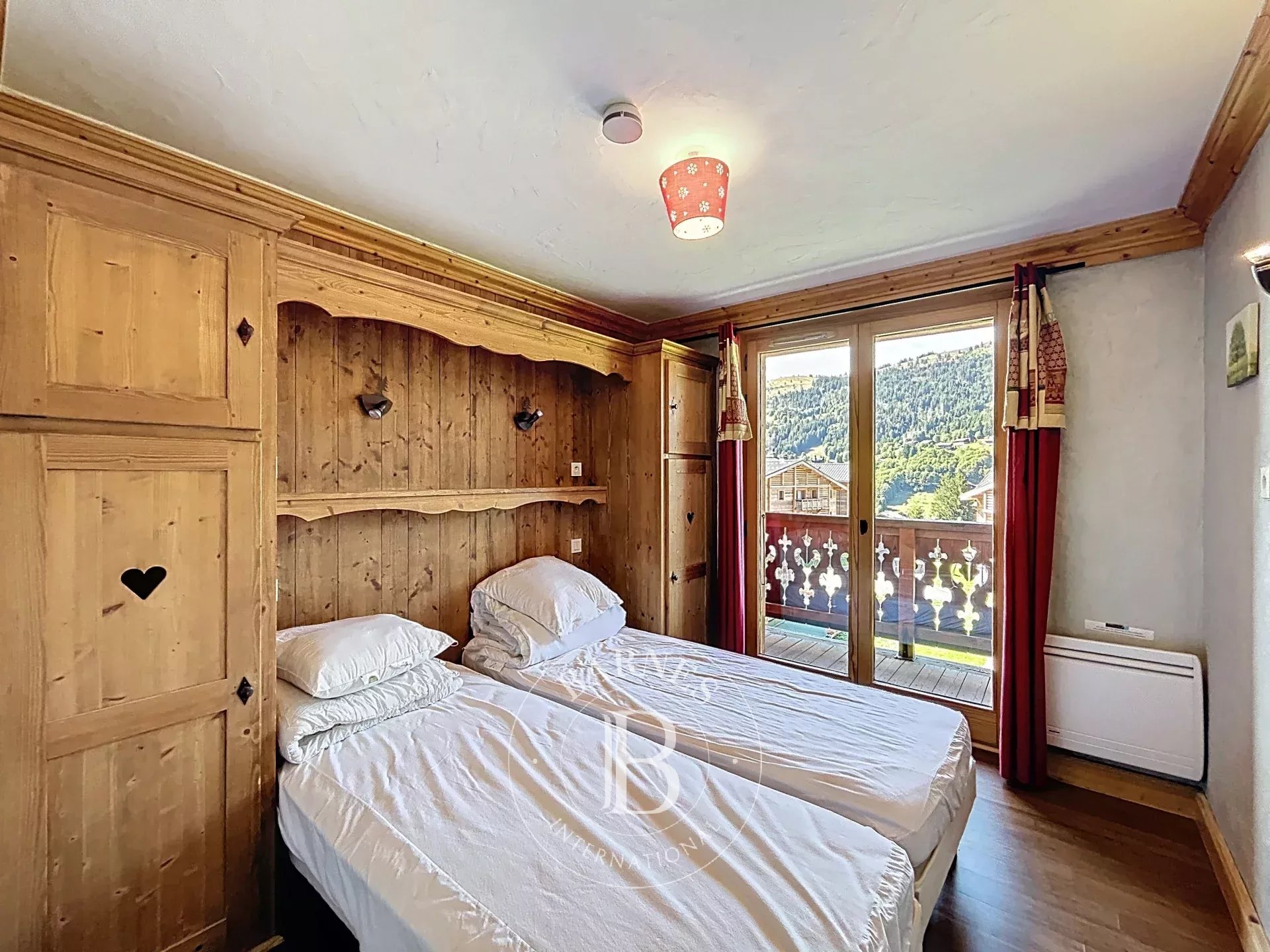 Photo of Les Gets – Ski-in/Ski-out property with 3 units