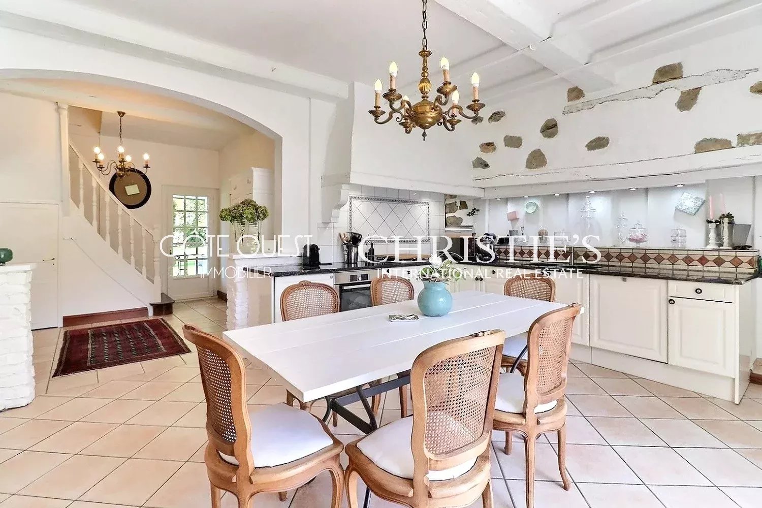 7 Bedroom Villa/Townhouse's Image 4