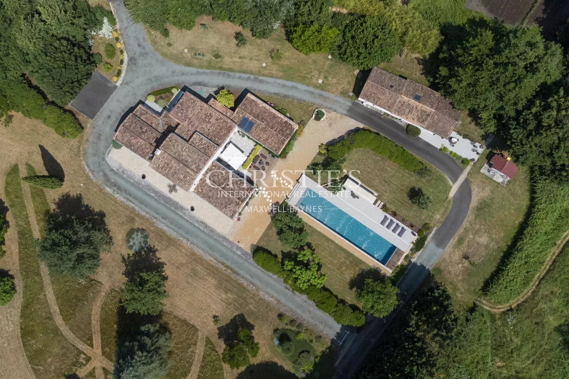 5 Bedroom Villa/Townhouse's Image 21