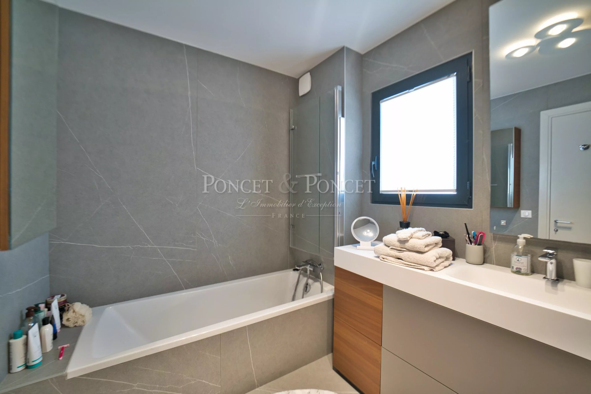 4 Bedroom Villa/Townhouse's Image 18