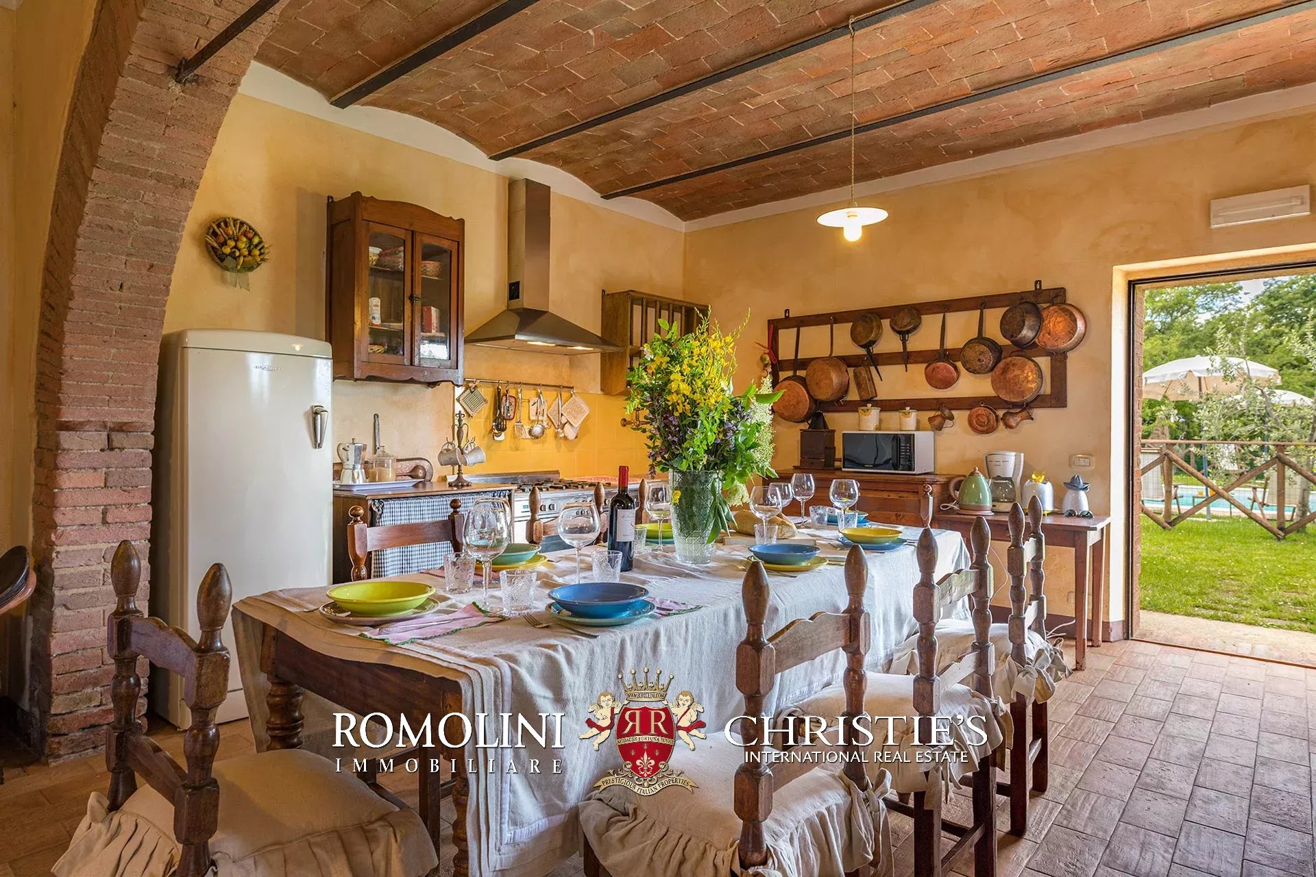 10 Bedroom Villa/Townhouse's Image 21