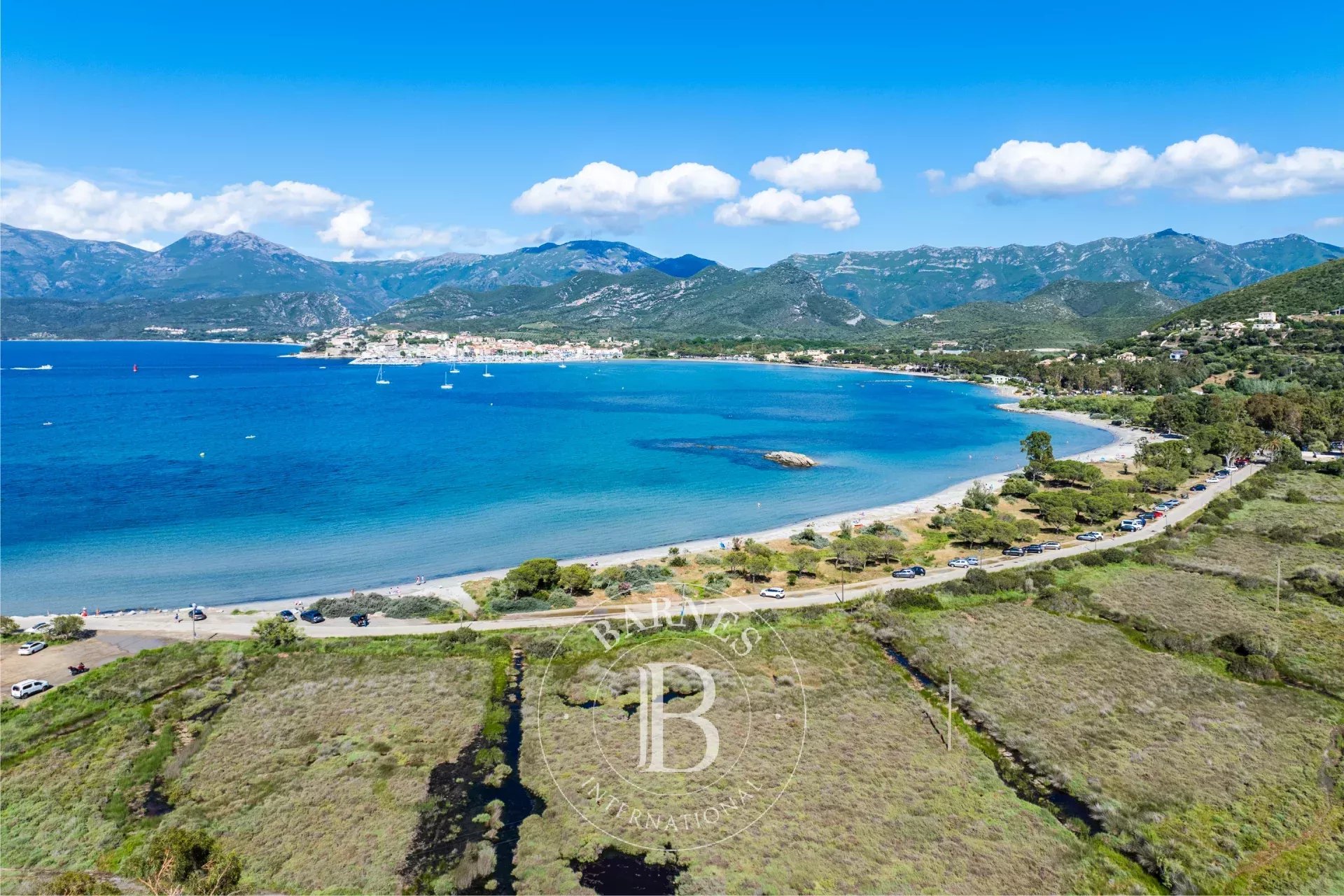 Saint-Florent, exceptional estate, 8 rooms, walking distance to beach, swimming pool, panoramic sea view - picture 21 title=