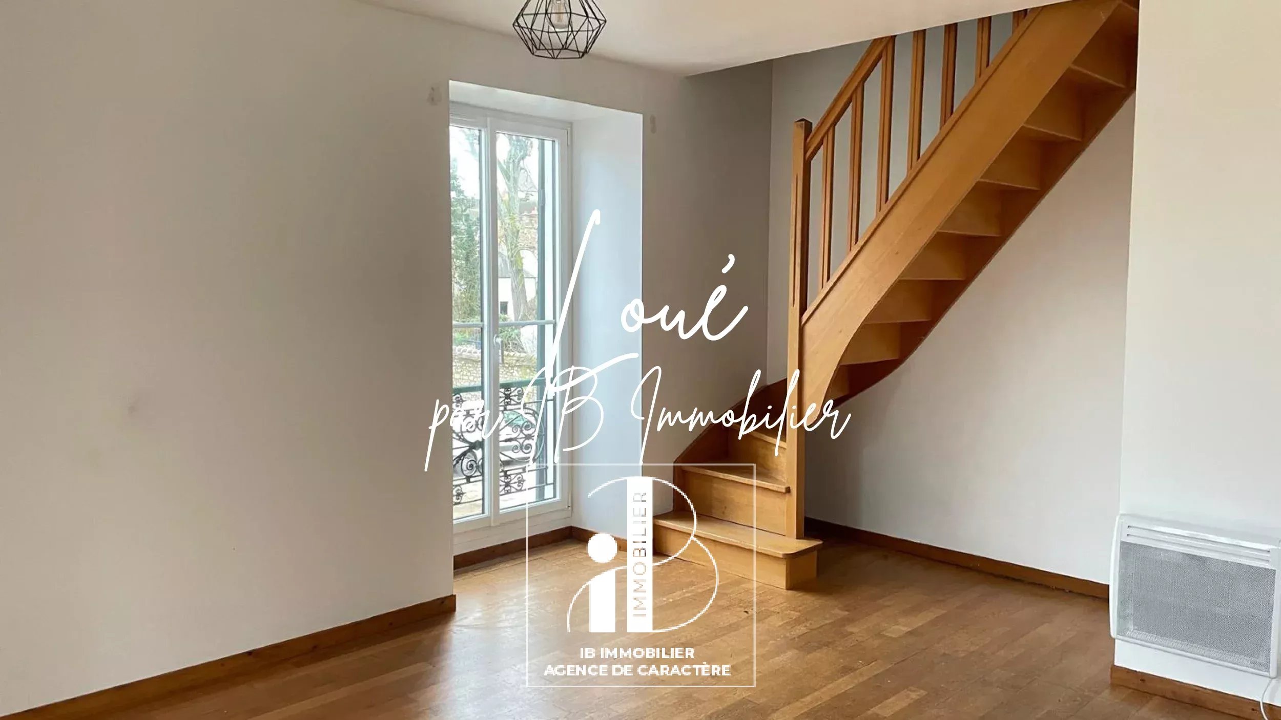 MORET-SUR-LOING - NEAR TOWN CENTER - 3-ROOM DUPLEX OF 80 m² WITH PARKING SPACES