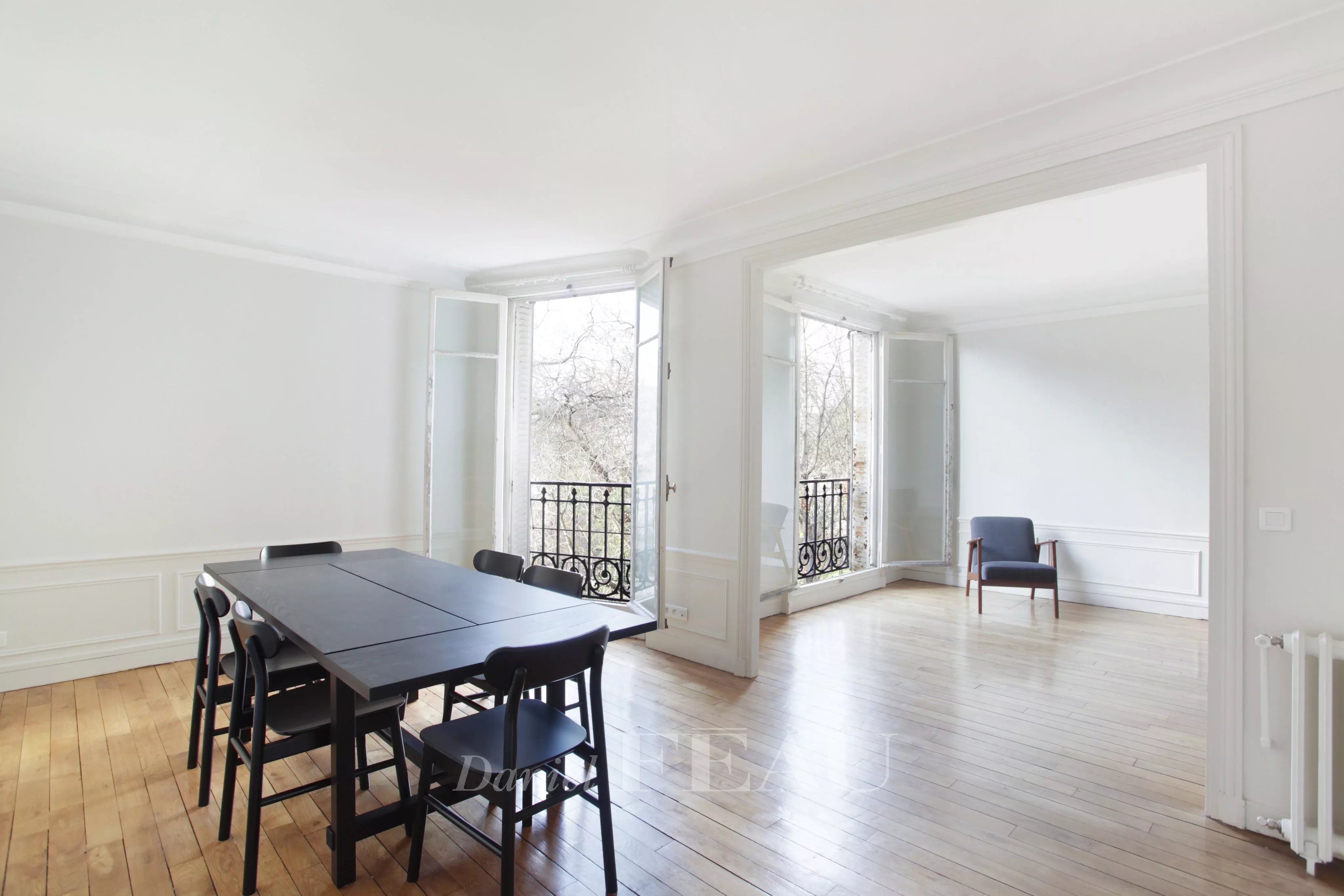 Dining room Wooden floor