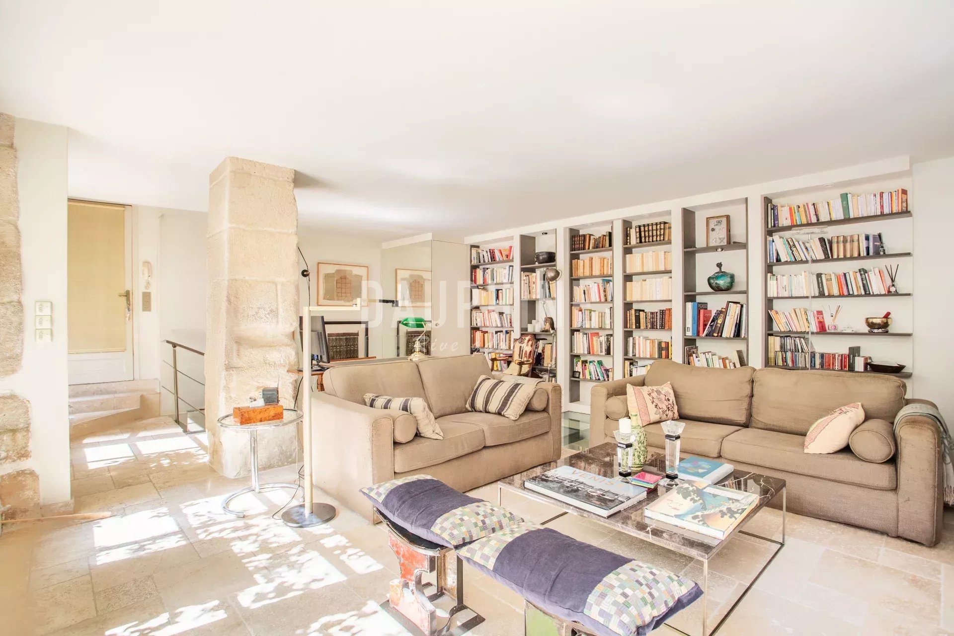 Agence immobilière de 