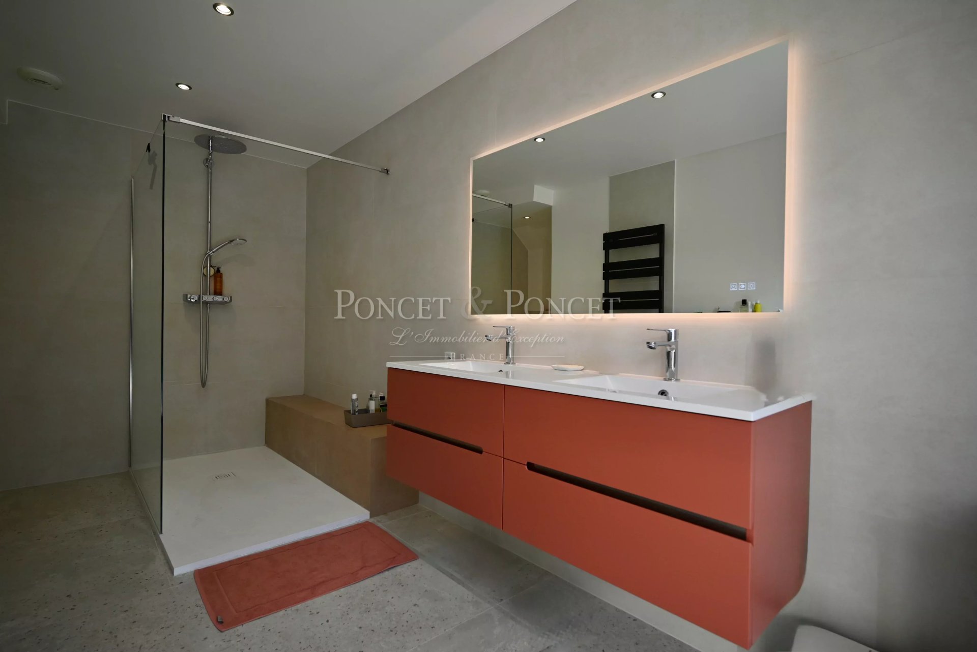 4 Bedroom Villa/Townhouse's Image 11